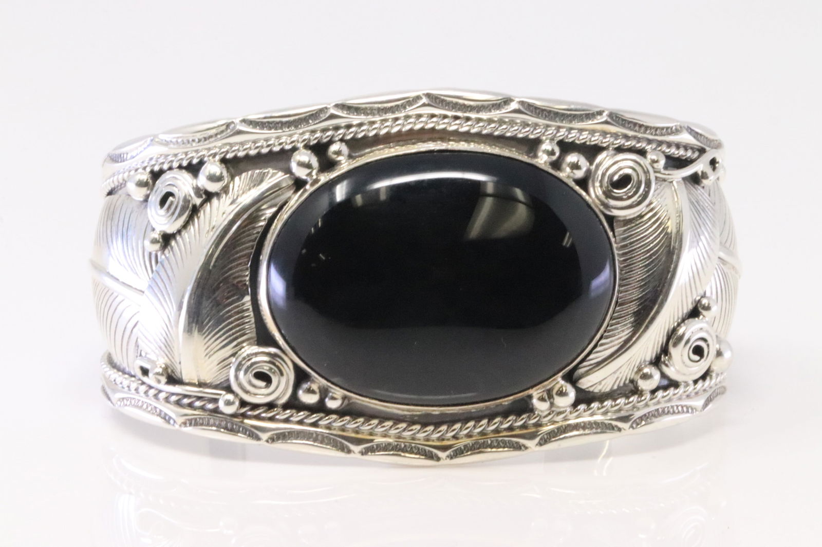 Native America Navajo Sterling Silver Black Onyx Bracelet Cuff By Darrell Morgan. (1 of 4)