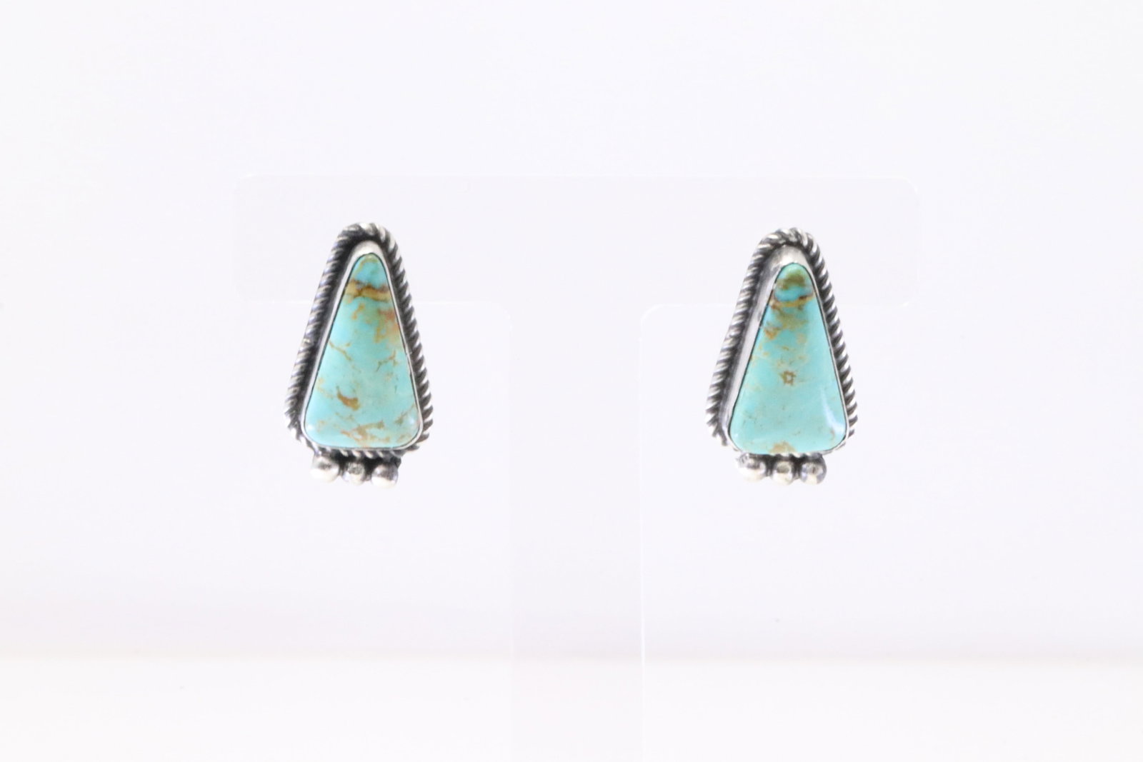Native America Navajo Sterling Silver Kingman Turquoise Post Earring's By Judith Dixon.: This is a Native America Navajo Sterling Silver Kingman Turquoise Post Earring's By Judith Dixon.