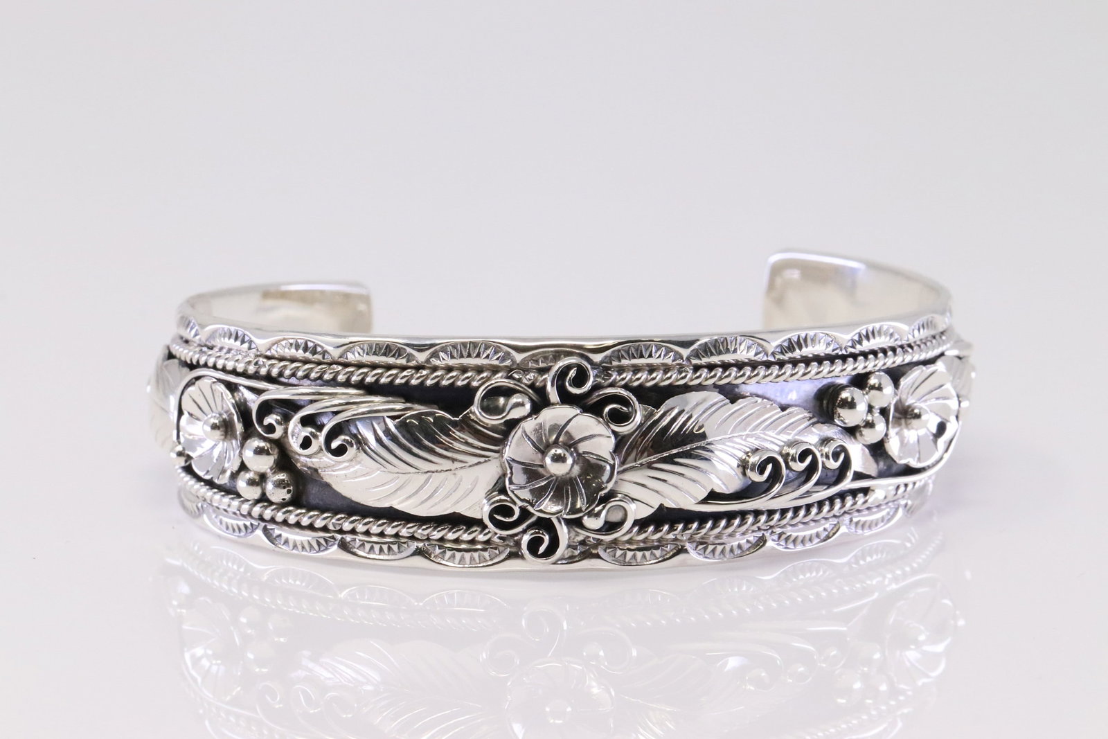 Native America Navajo Sterling Silver Bracelet Cuff By Freddie James.: This is a Native America Navajo Sterling Silver Bracelet Cuff By Freddie James.