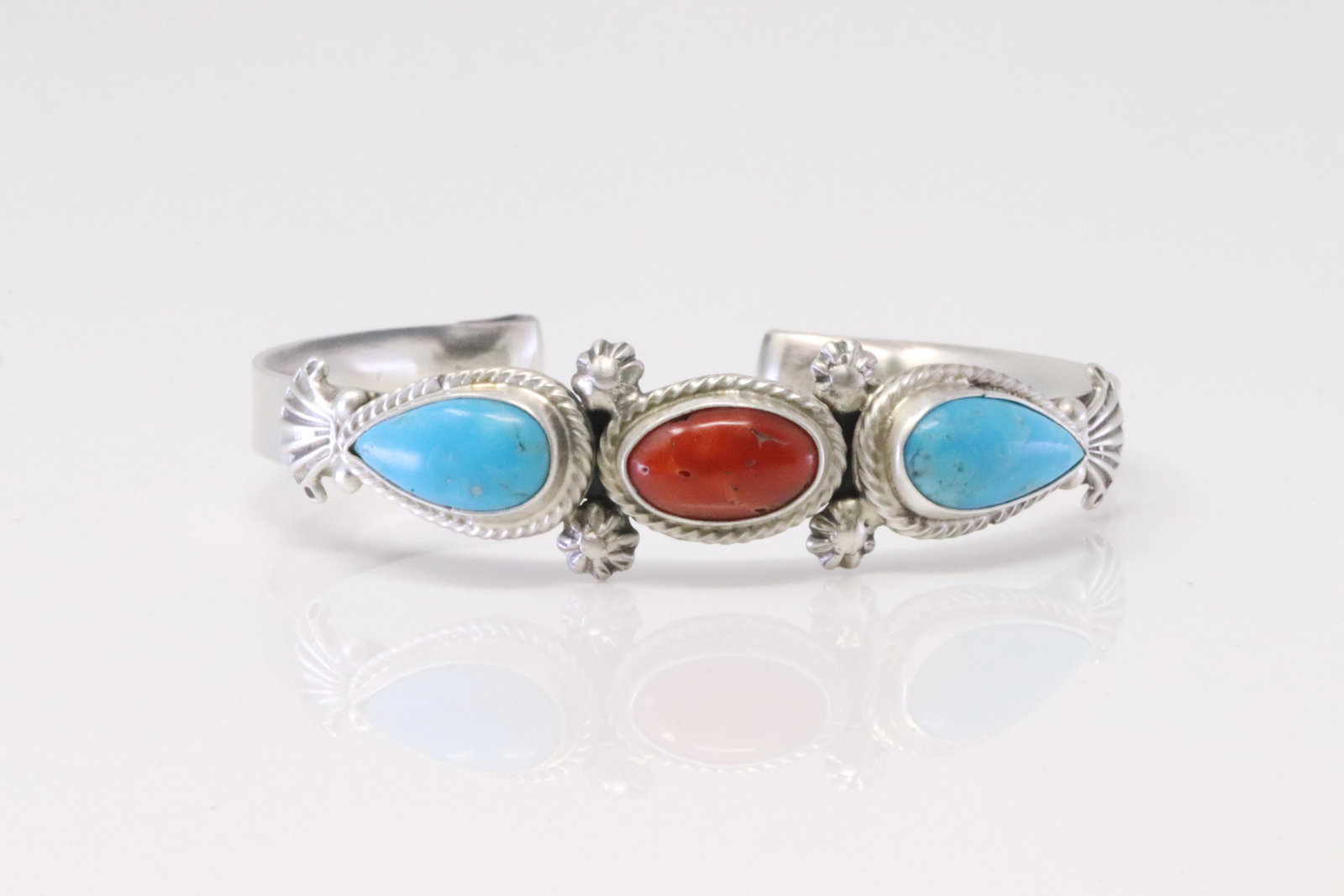 Native America Navajo Sterling Silver Coral & Turquoise Bracelet Cuff By Bobby Platero.: This is a Native America Navajo Sterling Silver Coral & Turquoise Bracelet Cuff By Bobby Platero.