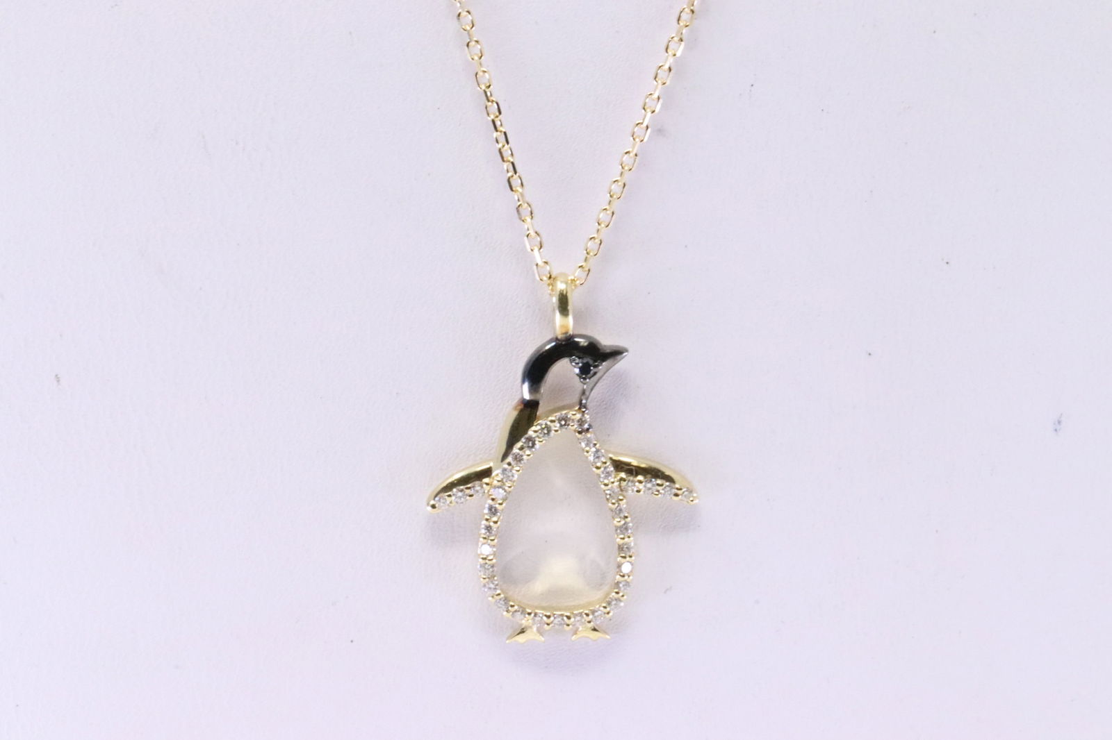 Penguin Diamond Pendant / Necklace 18Kt. (1 of 4)