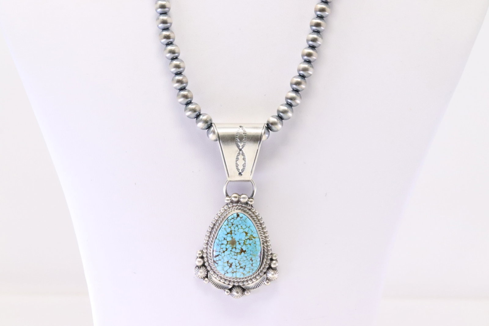 Native American Navajo Sterling Silver Turquoise Necklace By Tom Lewis.: This is a ative American Navajo Sterling Silver Turquoise Necklace By Tom Lewis. Necklace length: 16.00"