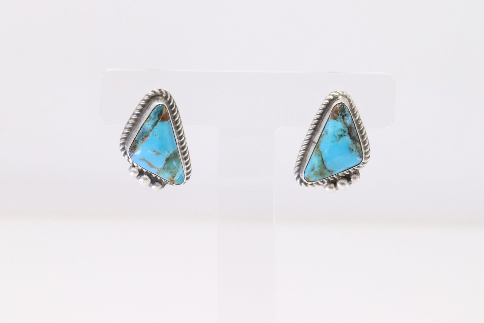 Native America Navajo Sterling Silver Kingman Turquoise Post Earring's By Judith Dixon.: This is a Native America Navajo Sterling Silver Kingman Turquoise Post Earring's By Judith Dixon.