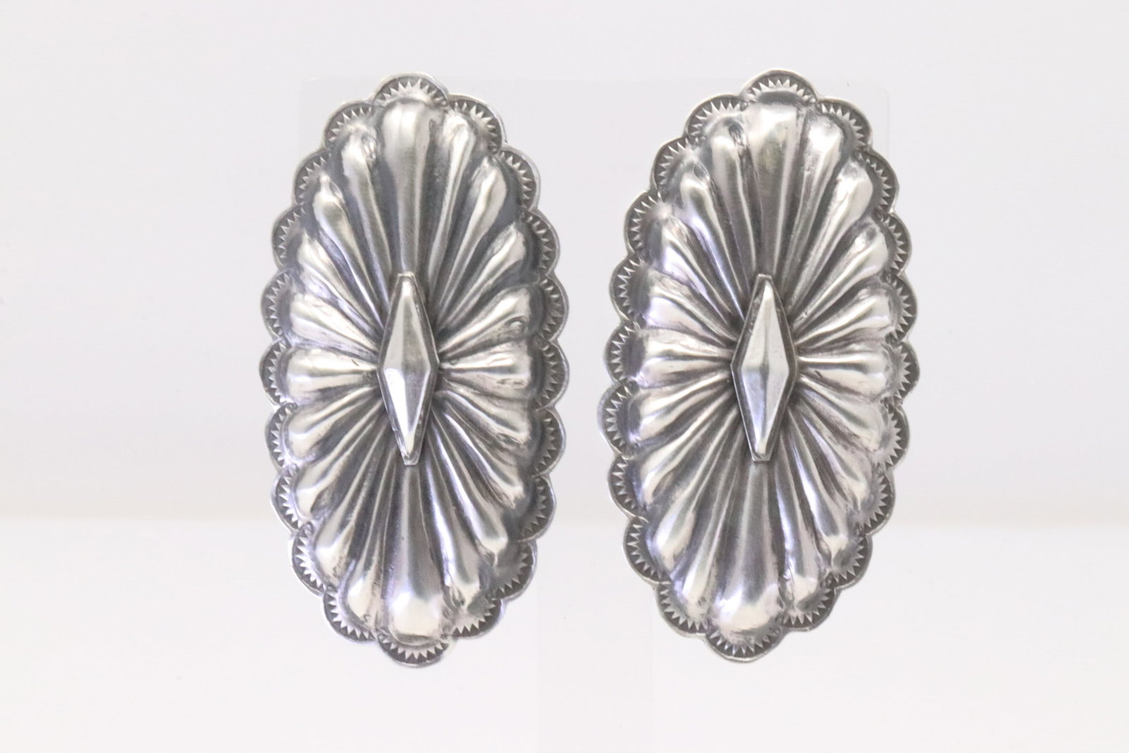 Native America Navajo Sterling Silver Desing Post Earring's By Rita Lee.: This is a Native America Navajo Sterling Silver Desing Post Earring's By Rita Lee.