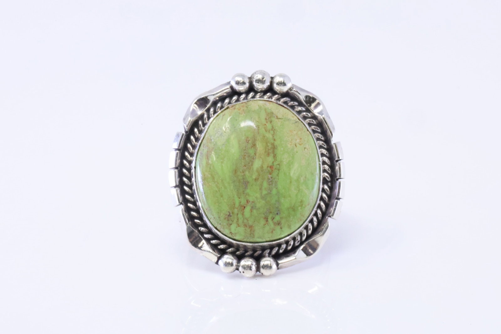 Native America Navajo Sterling Silver Turquoise Ring By Samuel Yellowhair.: This is a Native America Navajo Sterling Silver Turquoise Ring By Samuel Yellowhair. Ring size: 8.50.