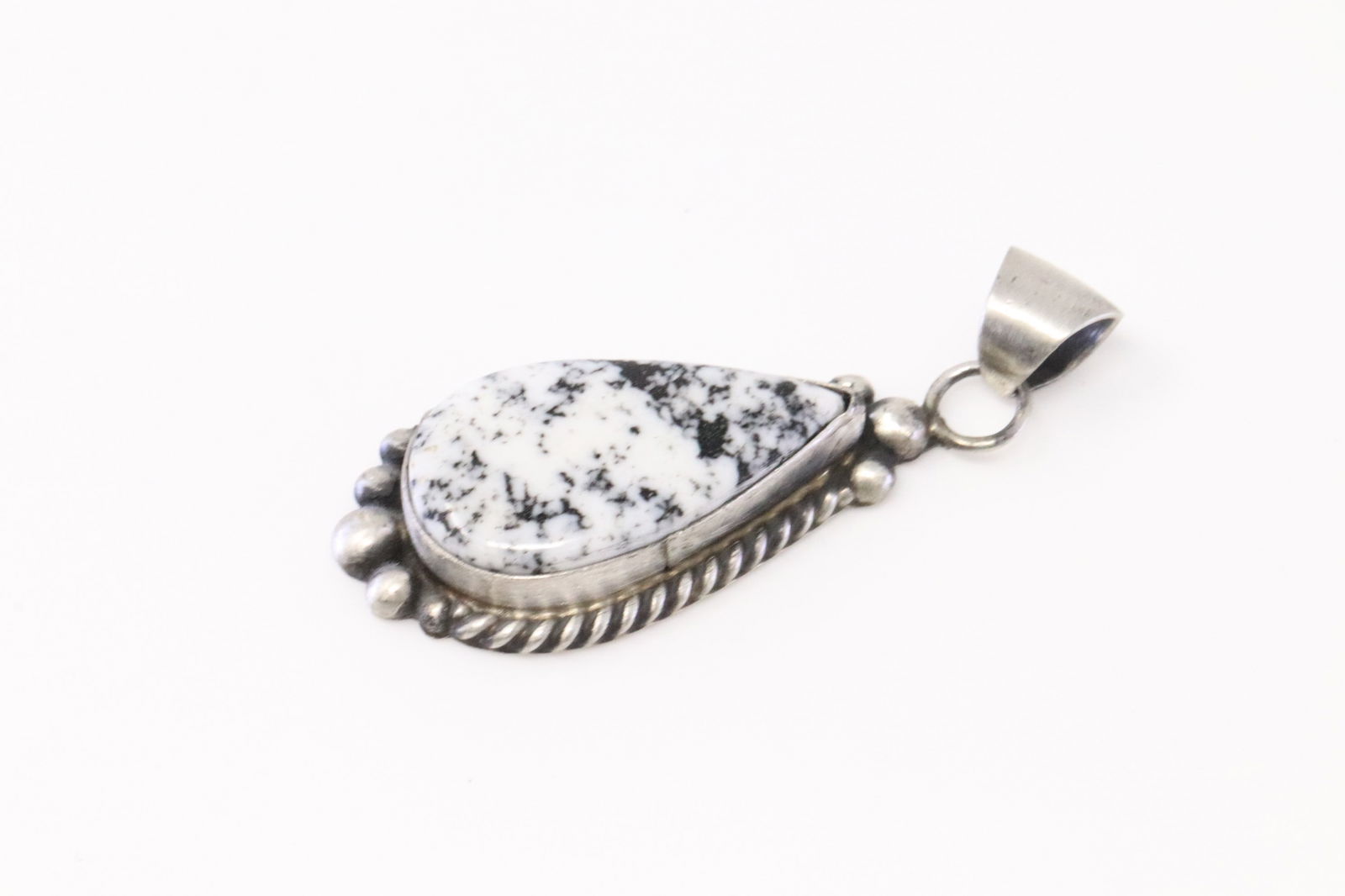 Native America Navajo Sterling Silver White Buffalo Pendant By Elouise Kee. (1 of 2)