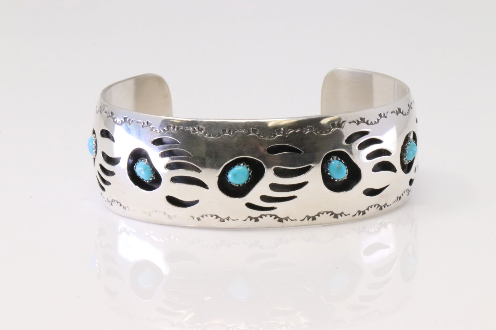 Native American Navajo Sterling Silver Bear Paw Tuqruoise Bracelet By Pearlene Spencer Talley. (1 of 4)