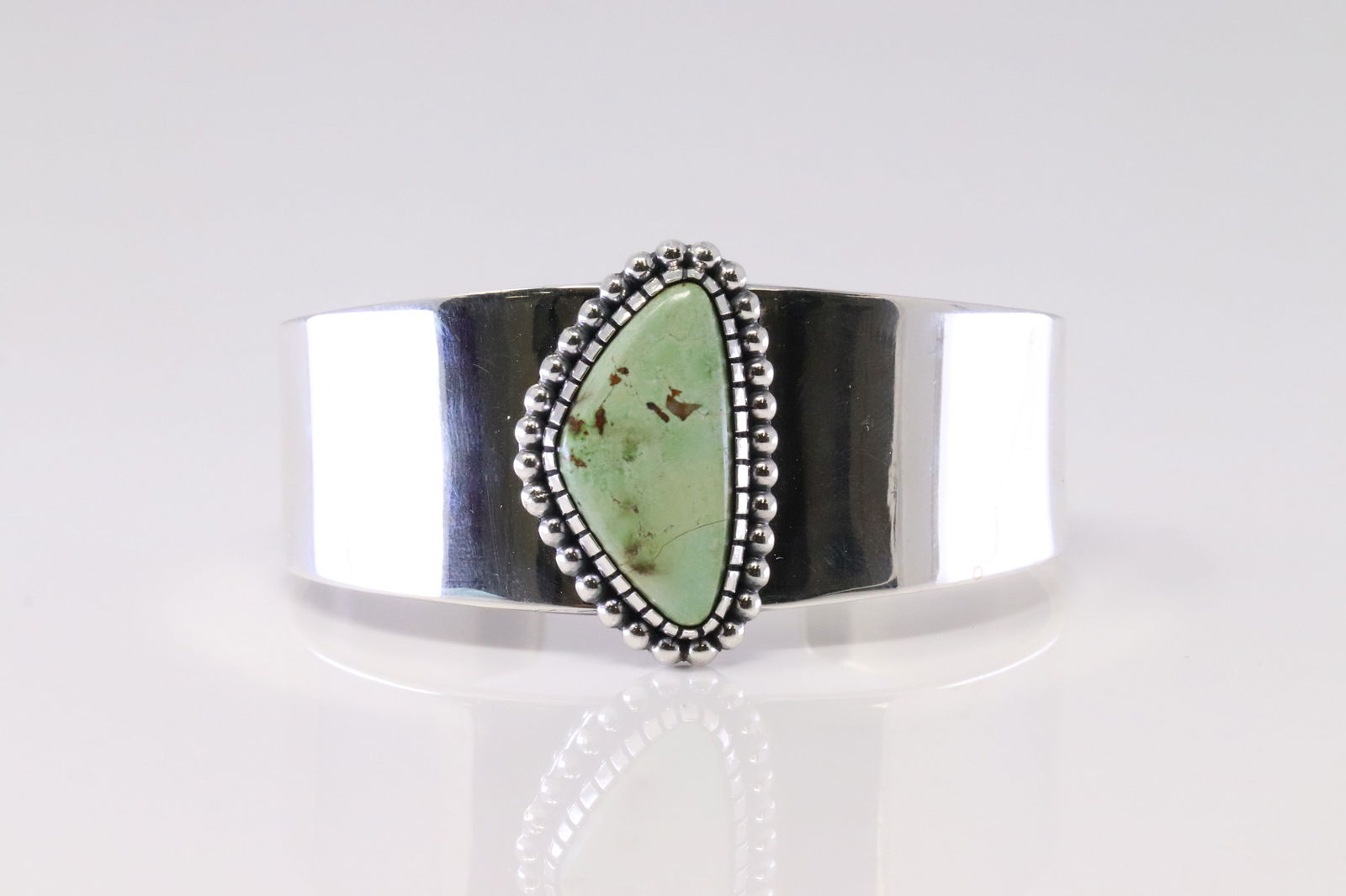 Native America Navajo Sterling Silver Turquoise Bracelet Cuff By B.Benally. (1 of 4)
