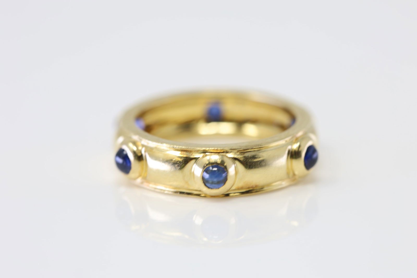 Tiffany & Co Sapphire Cabochon Eternity Ring 18Kt. (1 of 4)