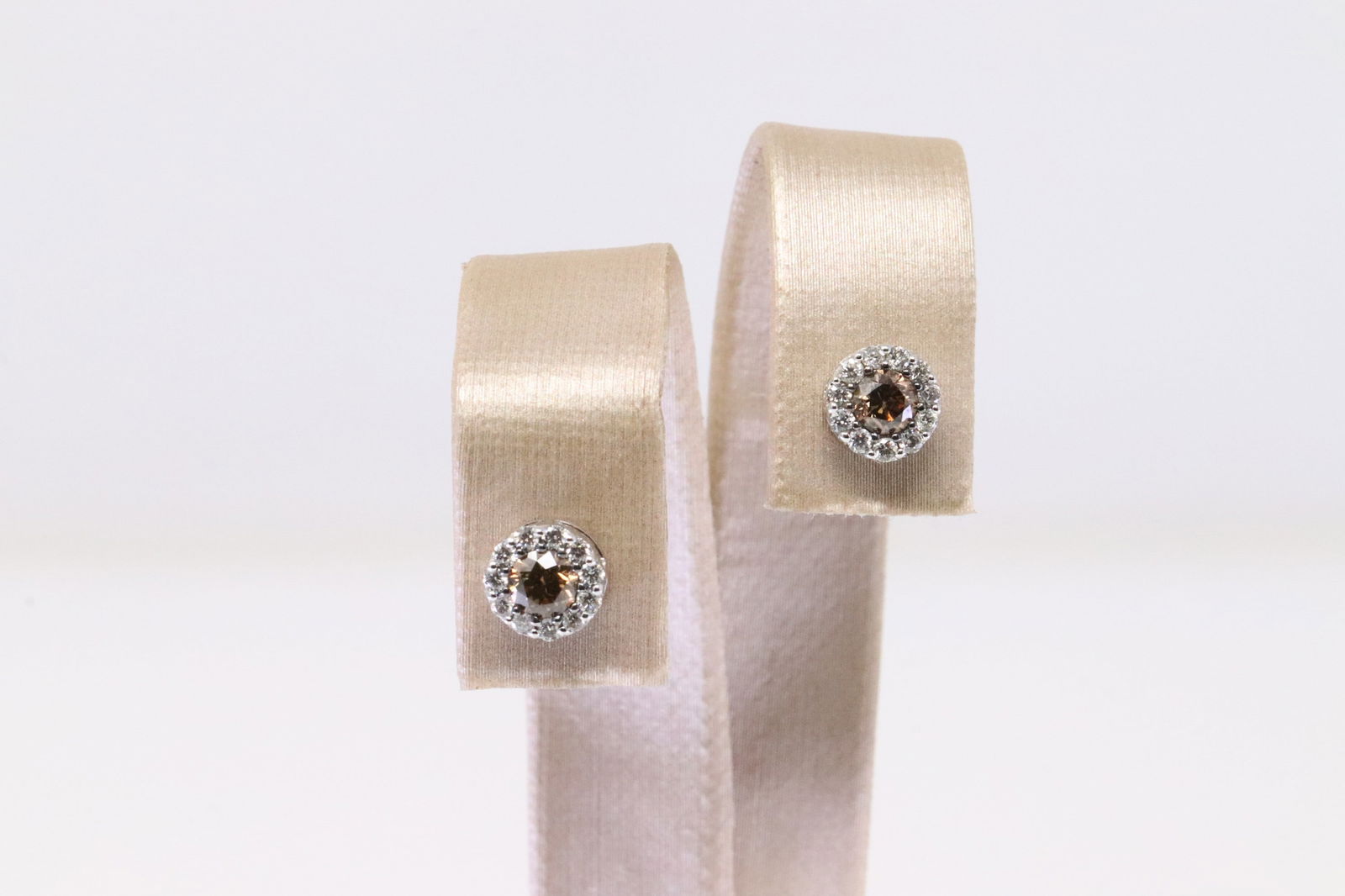 Diamond Stud Earring 14Kt. (1 of 4)