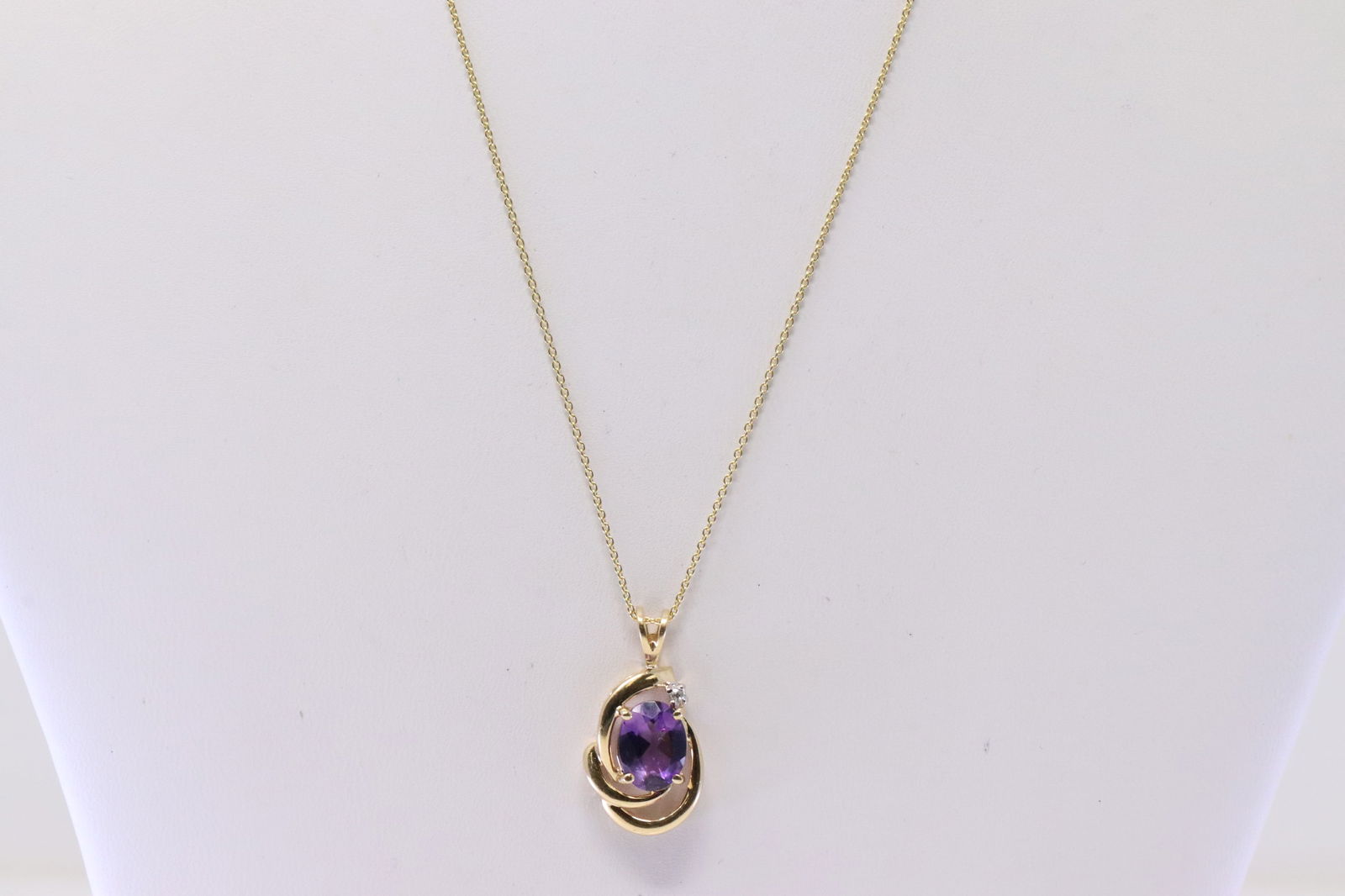Amethyst & Diamond Pendant / Necklace 14Kt. (1 of 4)