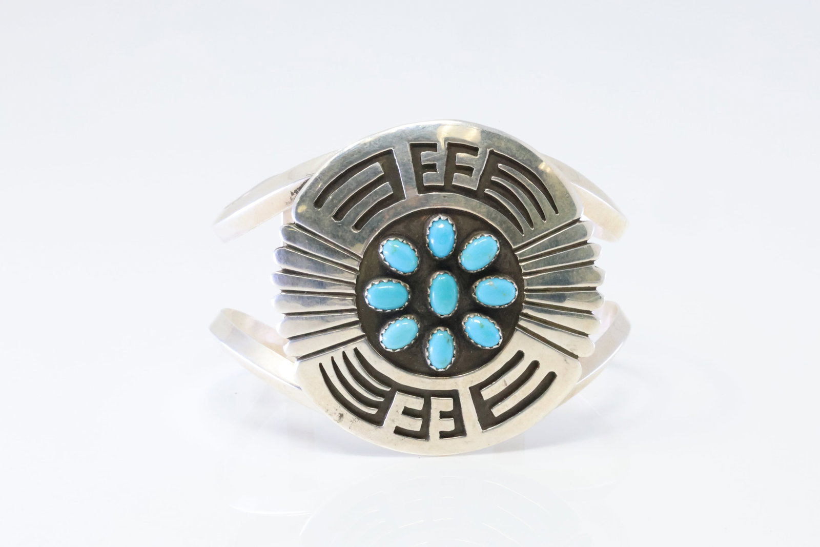 Native America Navajo Sterling Silver Turquoise Bracelet Cuff By Rosco Scott.: This is a Native America Navajo Sterling Silver Turquoise Bracelet Cuff By Rosco Scott.