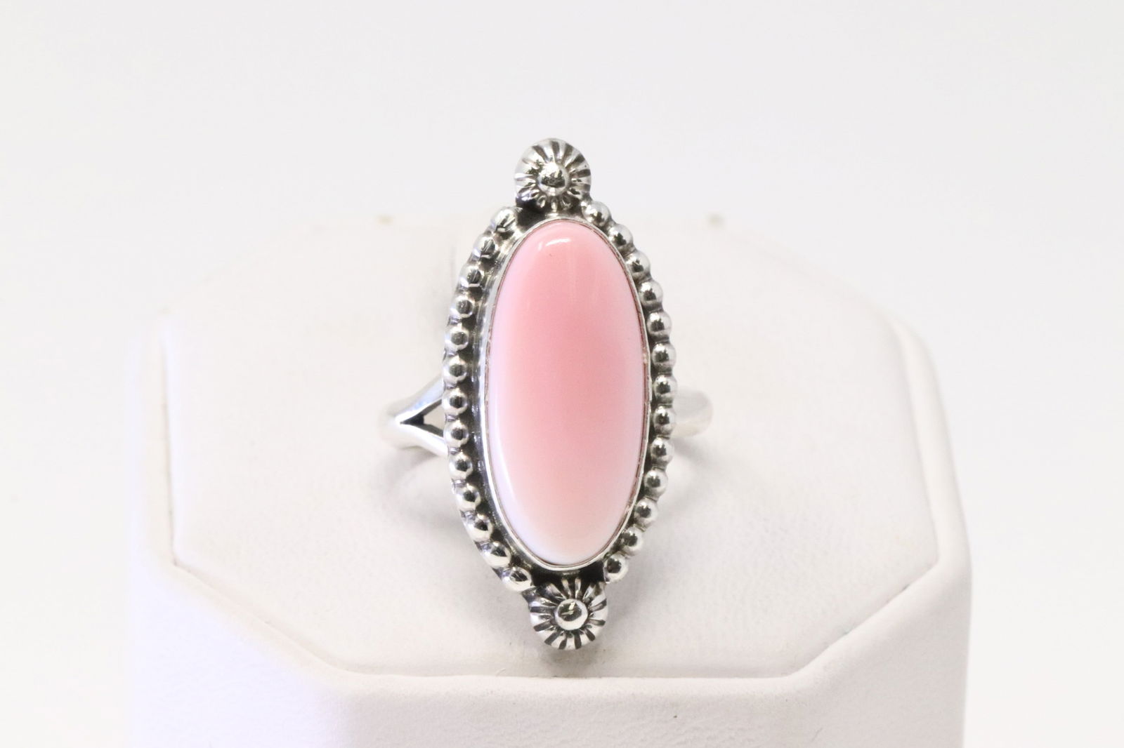 Native America Navajo Sterling Silver Pink Concho Shell Ring By Robert Shakey. (1 of 4)