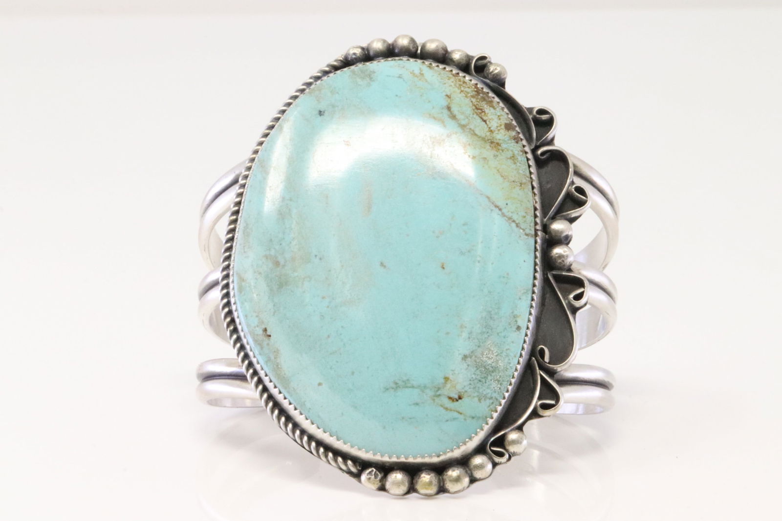 Native America Navajo Sterling Silver Number 8 Turquoise Bracelet Cuff By V.H. (1 of 4)