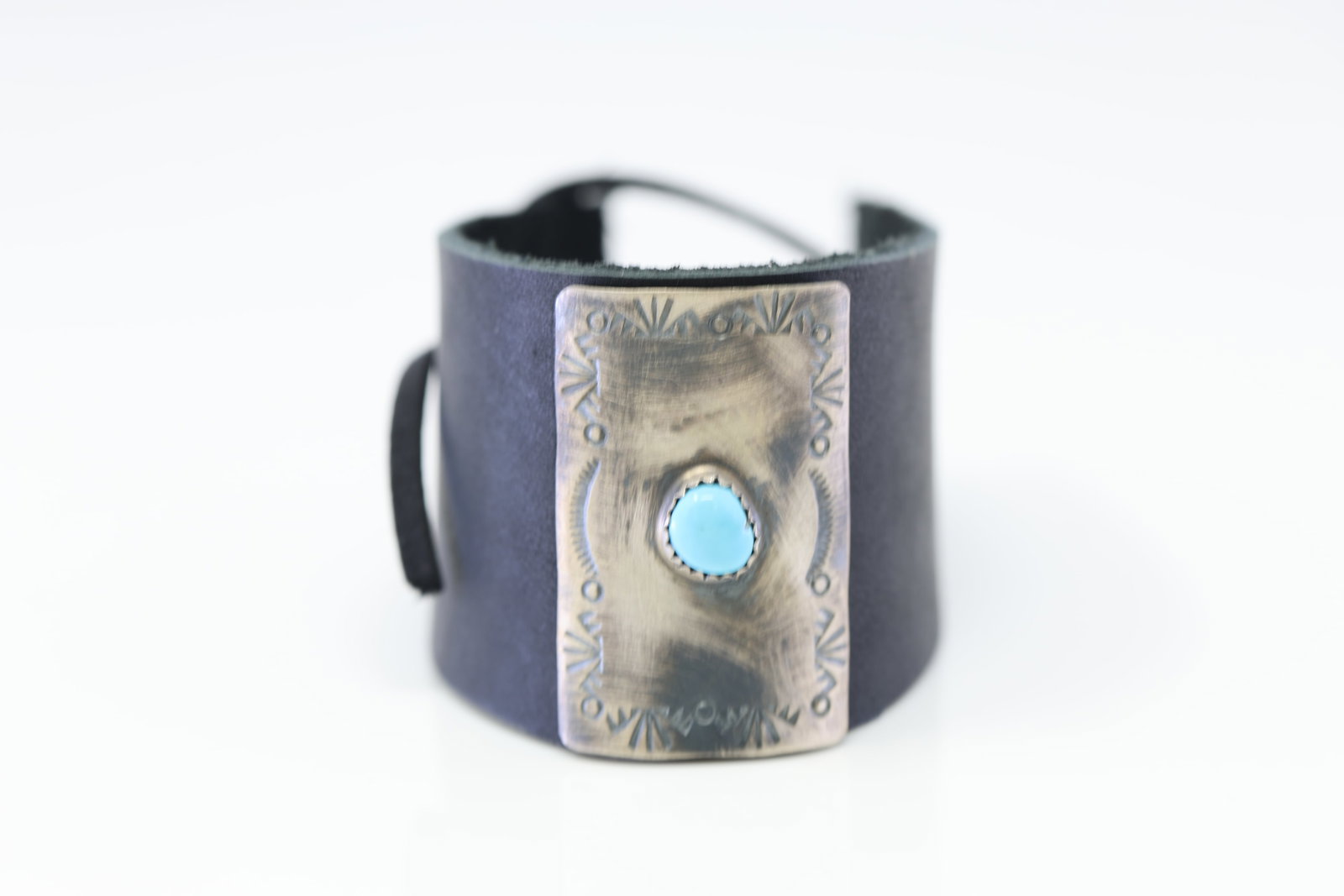 Native American Navajo Sterling Silver Bow Guard Turquoise Leather Bracelet By Dale Morgan.: This is a Native American Navajo Sterling Silver Bow Guard Turquoise Leather Bracelet By Dale Morgan. Bracelet length: 7.00"