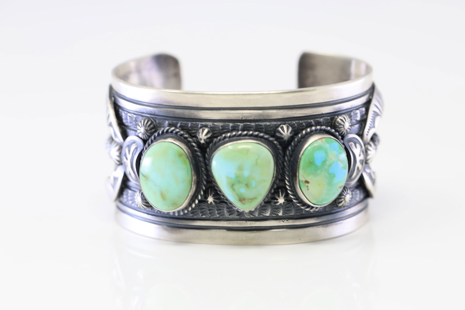 Native American Navajo Sterling Silver Sonora Gold Turquoise Bracelet Cuff By Gilbert Tom. (1 of 4)