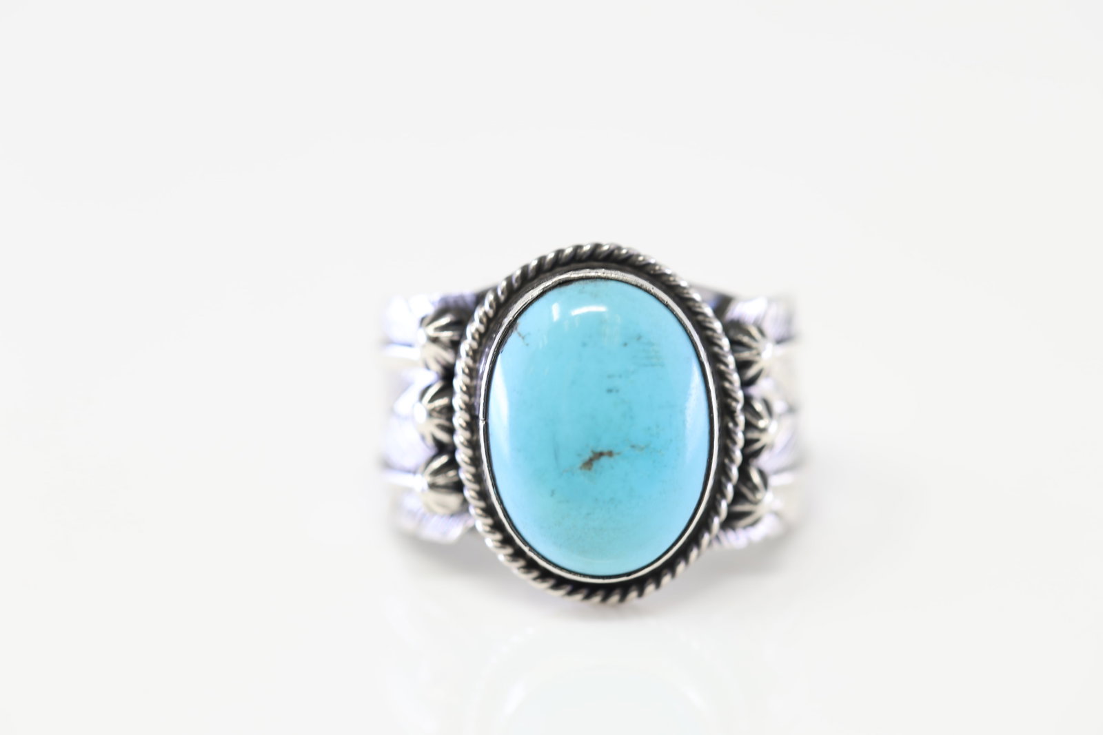 Native America Navajo Sterling Silver Turquoise Ring By Bobby Platero.: This is a Native America Navajo Sterling Silver Turquoise Ring By Bobby Platero. Ring size: 8.00.