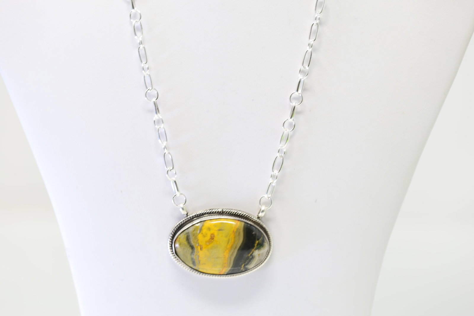 Native America Navajo Sterling Silver BumBle Bee Necklace By Sadie Jim.: This is a Native America Navajo Sterling Silver BumBle Bee Necklace By Sadie Jim. Necklace length: 18.00"