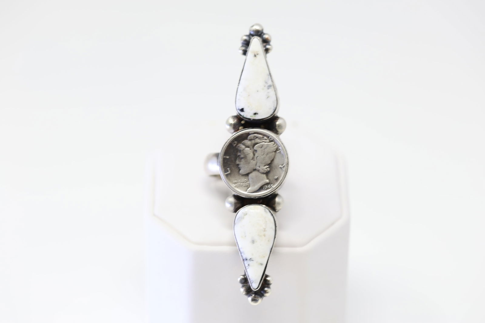 Native America Navajo Sterling Silver White Buffalo Dime Ring By Robert Shakey. (1 of 4)