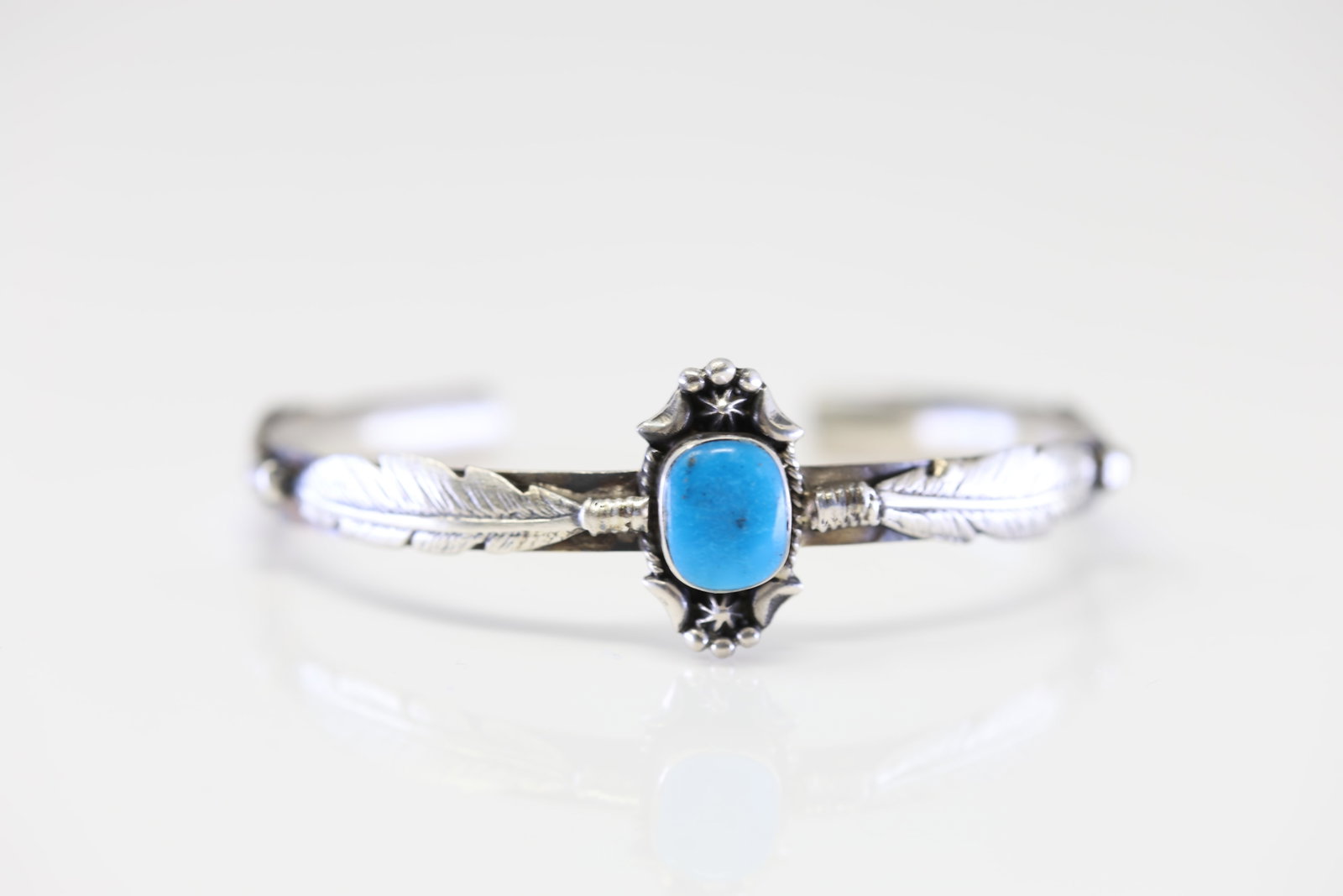 Native America Navajo Sterling Silver Turquoise Bracelet Cuff By Bobby Platero.: This is a Native America Navajo Sterling Silver Turquoise Bracelet Cuff By Bobby Platero.