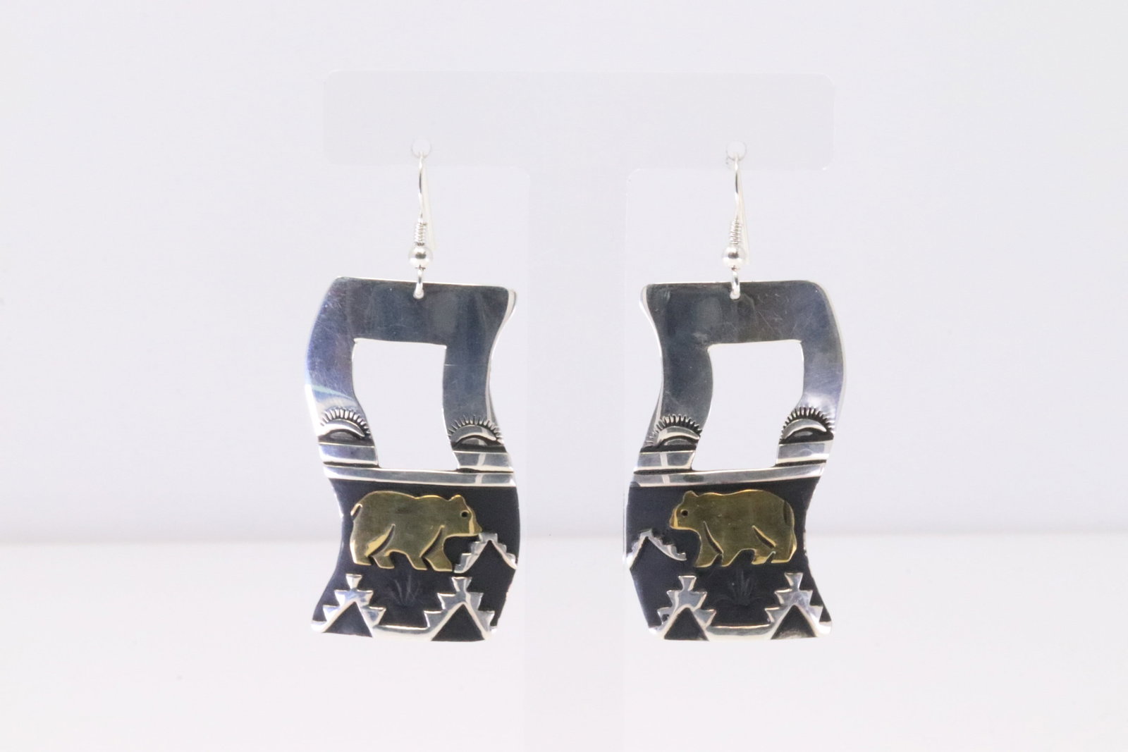 Native America Navajo Sterling Silver Bear Design Dangling Earring's By T&R Singer.: This is a Native America Navajo Sterling Silver Bear Design Dangling Earring's By T&R Singer.