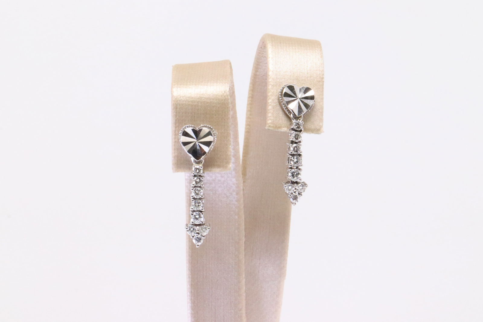Diamond Heart Earring 18Kt. (1 of 4)