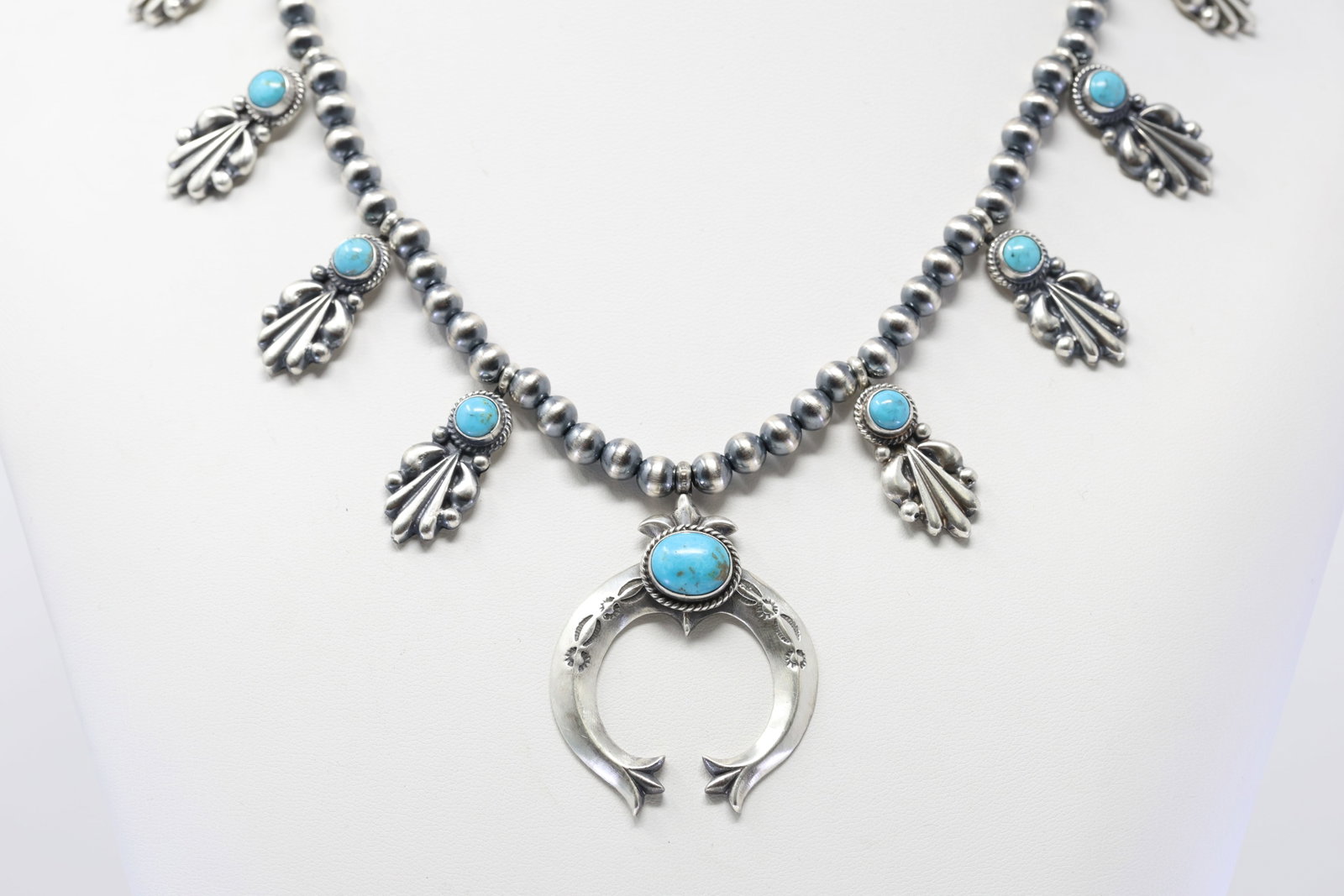Native America Navajo Sterling Silver Turquoise Squash Blossom Necklace By Bobby Platero.: This is a Native America Navajo Sterling Silver Turquoise Squash Blossom Necklace By Bobby Platero. Necklace length: 18.00"