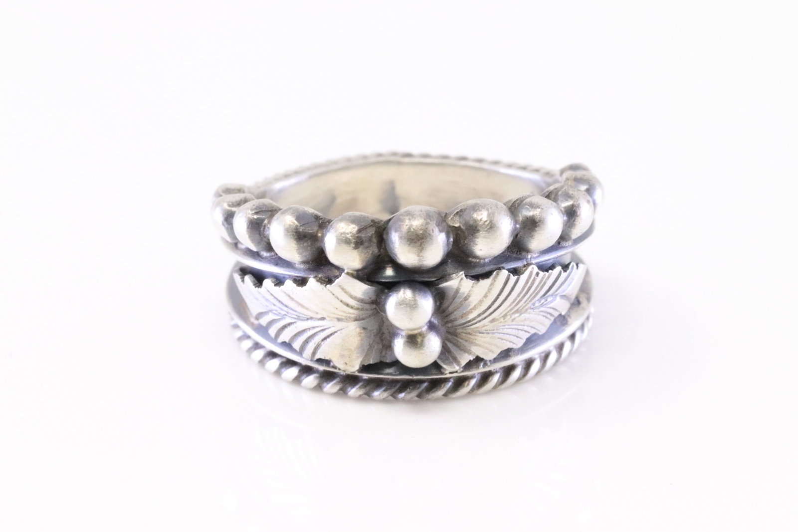 Native America Navajo Sterling Silver Ring By Tom Lewis.: This is a Native America Navajo Sterling Silver Ring By Tom Lewis. Ring size: 8.25.