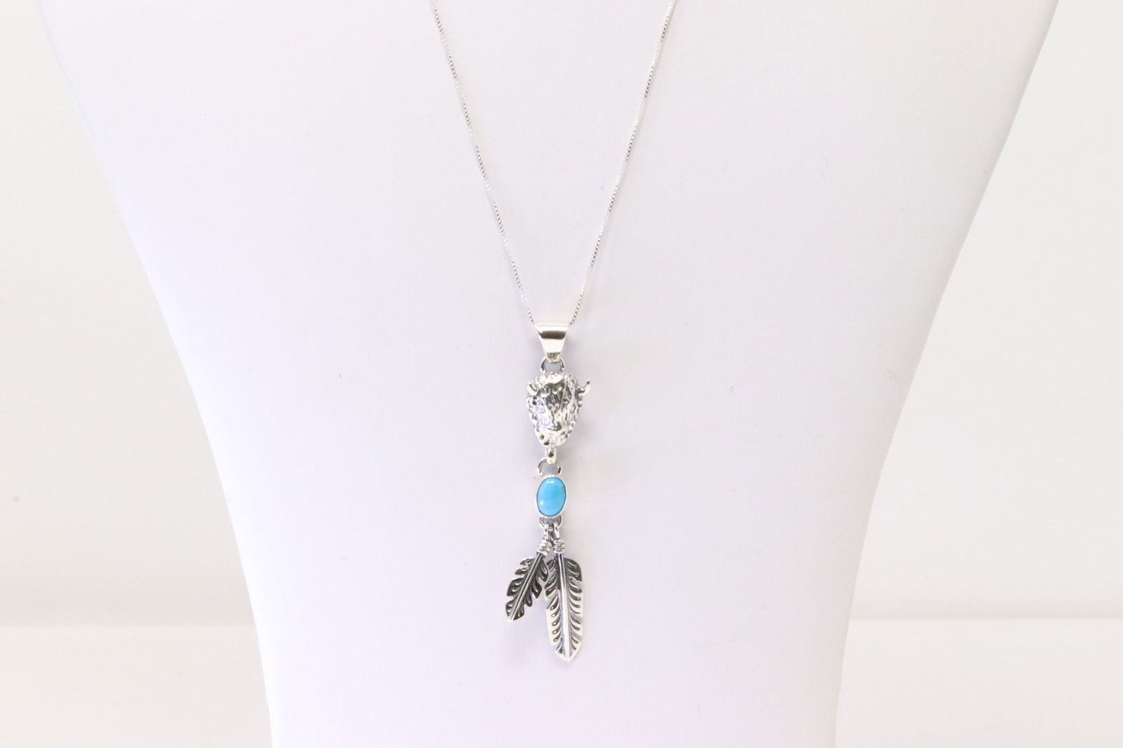 Native America Navajo Sterling Silver Turquoise Buffalo Head Pendant with A 925 Necklace. (1 of 4)