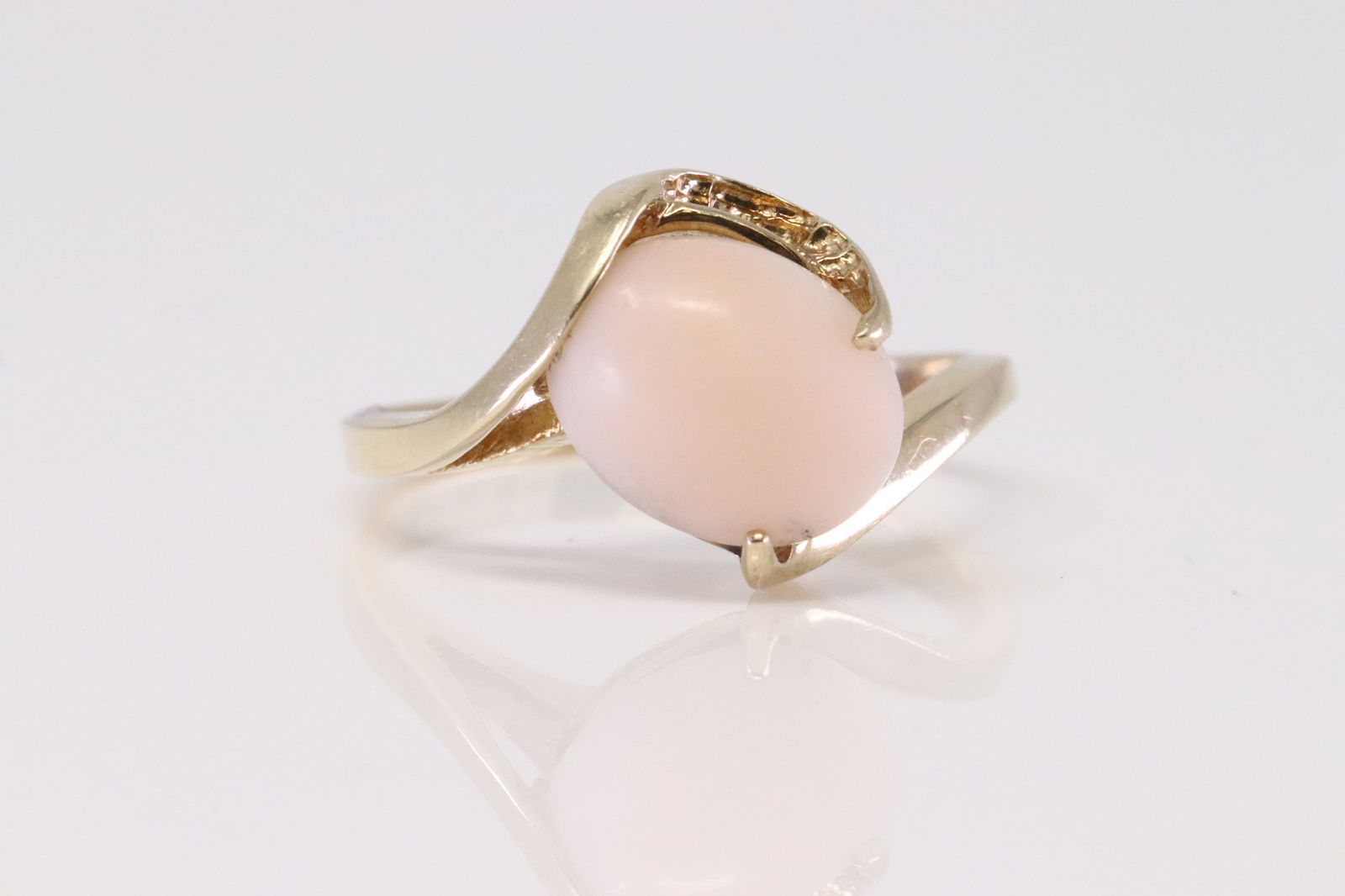 Pink Coral Ring. (1 of 4)