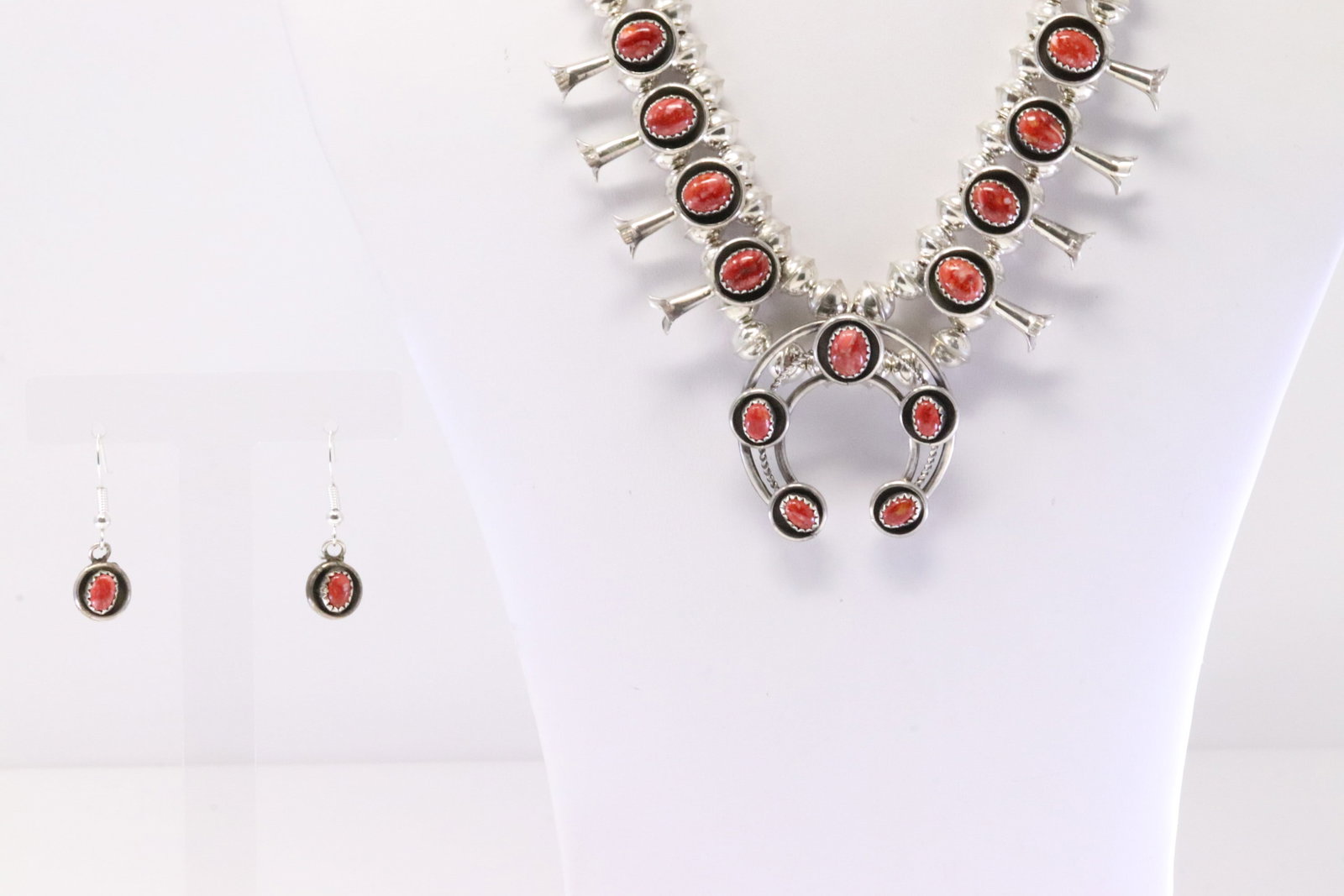 Native America Navajo Sterling Silver Coral Baby Squash Blossom Necklace & Earring's Set By G.P.: This is a Native America Navajo Sterling Silver Coral Baby Squash Blossom Necklace & Earring's Set By G.P. Necklace length: 18.00"