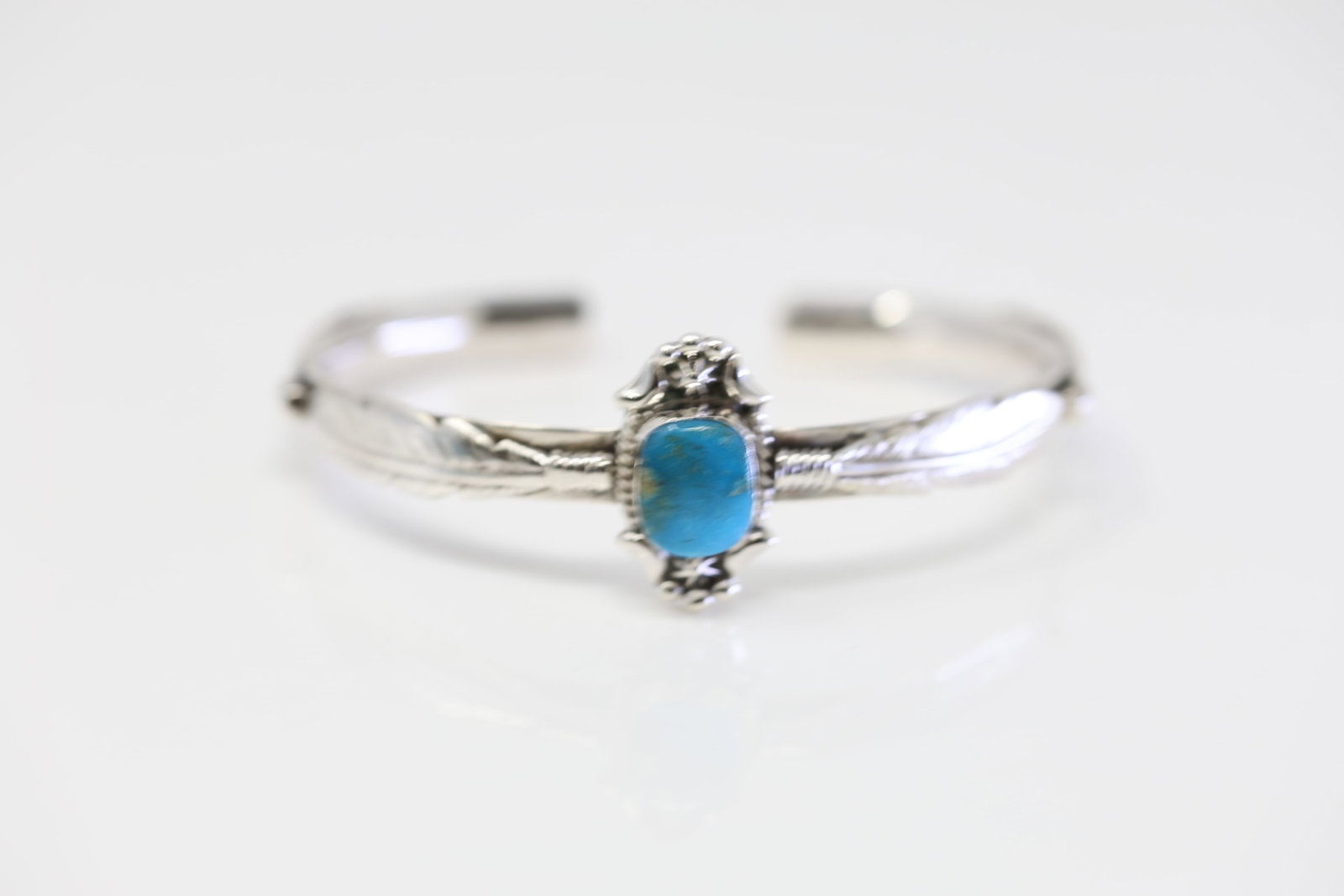 Native America Navajo Sterling Silver Turquoise Bracelet Cuff By Bobby Platero.: This is a Native America Navajo Sterling Silver Turquoise Bracelet Cuff By Bobby Platero.