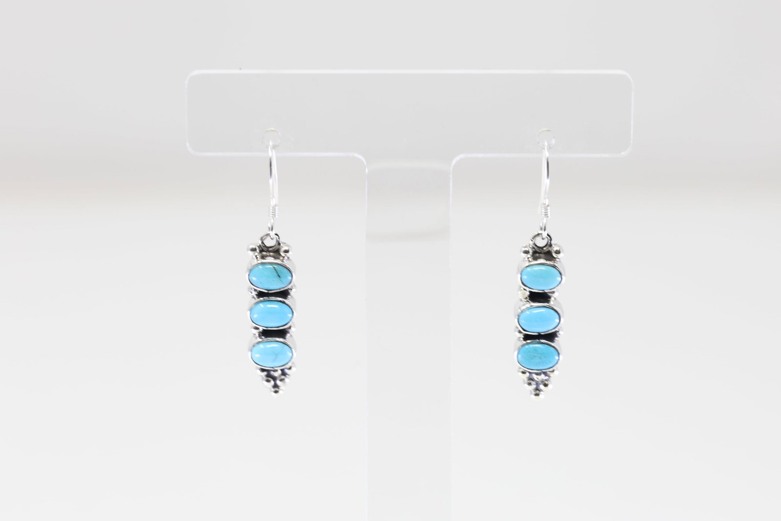 Native America Navajo Sterling Silver Turquoise Dangling Earring's By Gary Shorty.: This is a Native America Navajo Sterling Silver Turquoise Dangling Earring's By Gary Shorty.