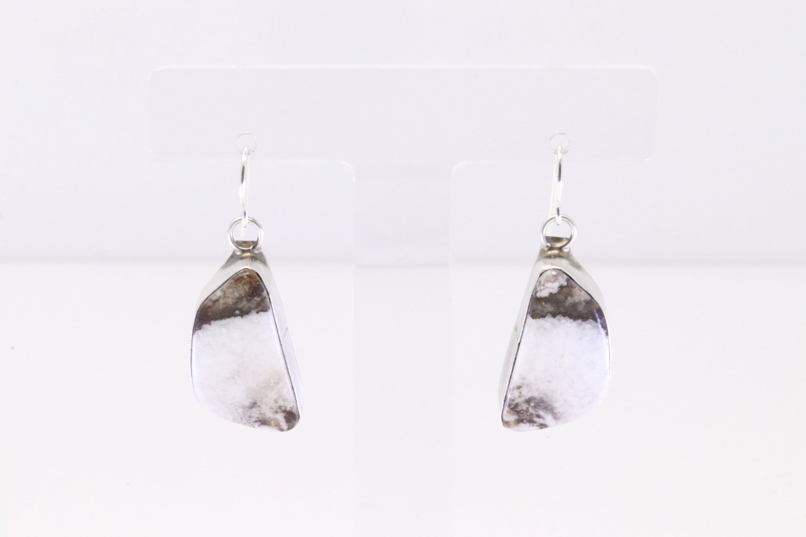 Native America Navajo Sterling Silver Wild Horse Dangling Earring's By Judith Dixon.: This is a Native America Navajo Sterling Silver Wild Horse Dangling Earring's By Judith Dixon.