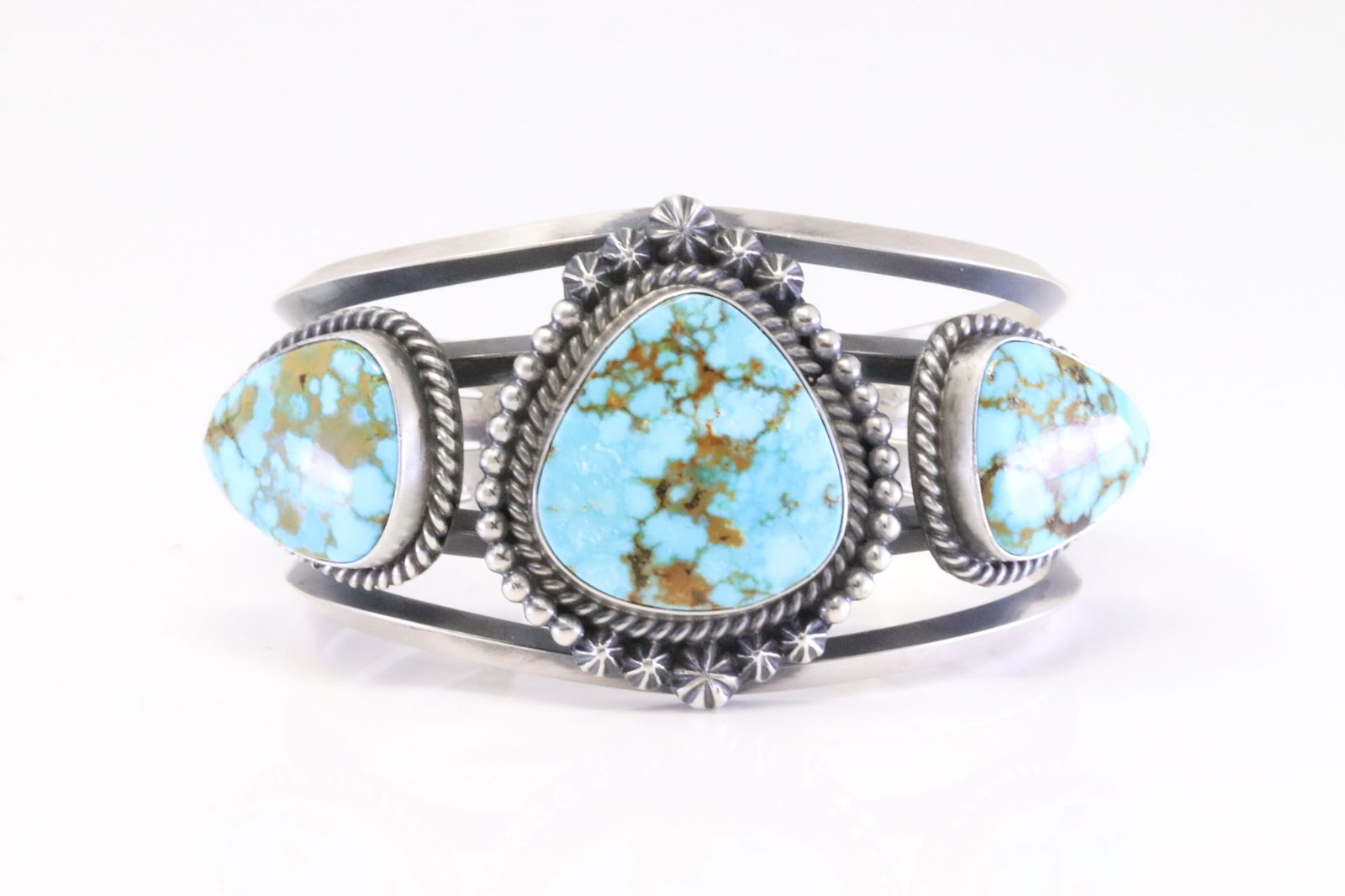 Native America Navajo Sterling Silver Kingman Turquoise Bracelet Cuff By Ray Delgarito. (1 of 4)