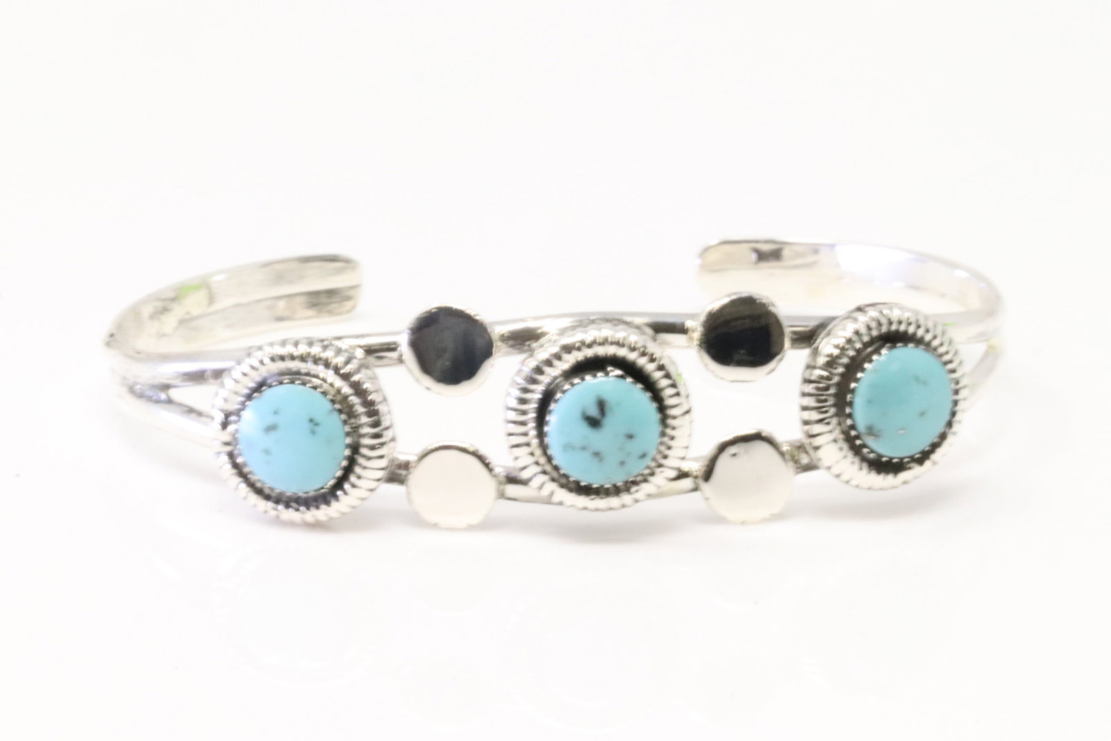Native American Navajo Sterling Silver Turquoise Bracelet Cuff By Dorothy Lee.: This is a Native American Navajo Sterling Silver Turquoise Bracelet Cuff By Dorothy Lee.