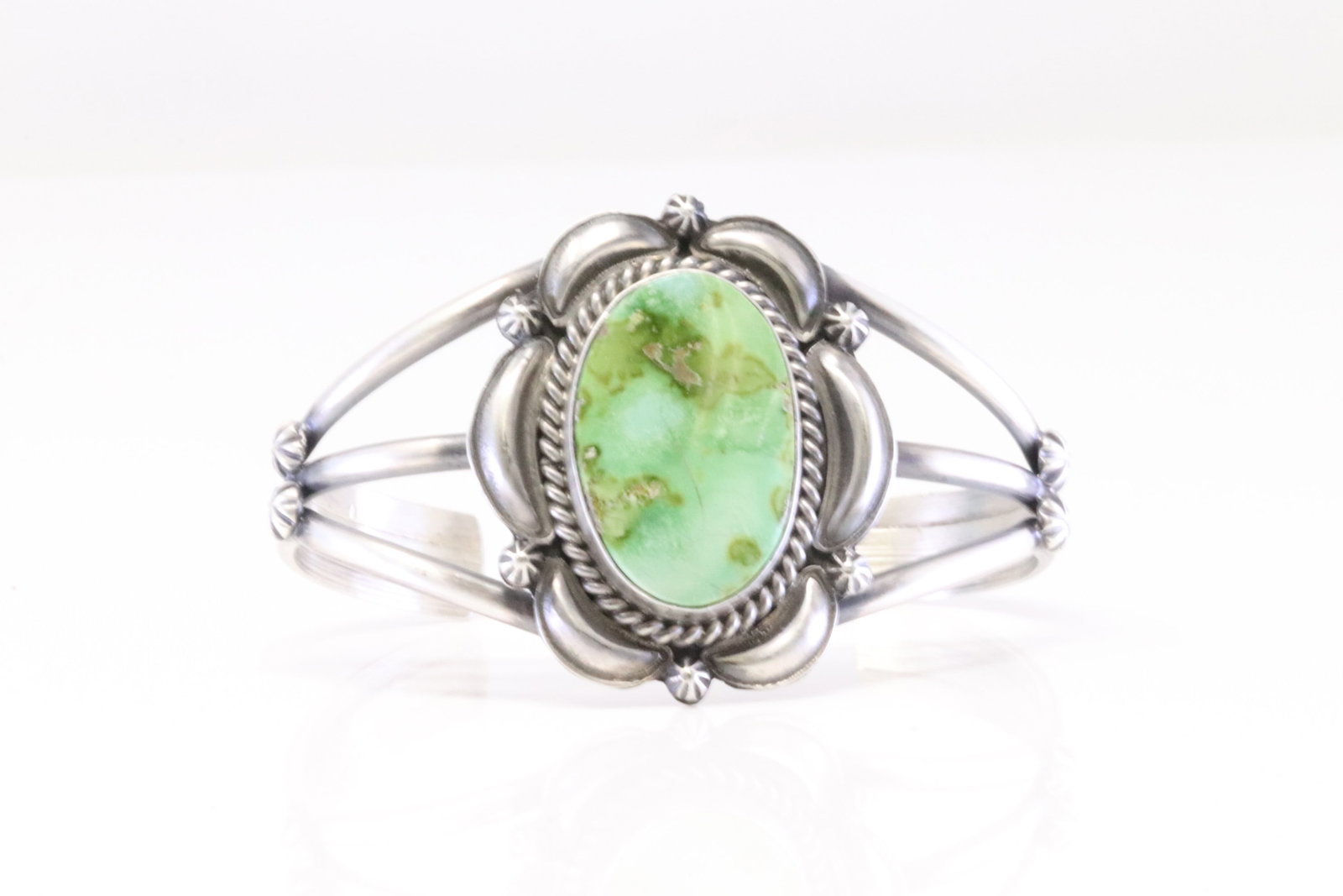 Native America Navajo Sterling Silver Sonora Gold Turquoise Bracelet By Ray Delgarito.: This is a Native America Navajo Sterling Silver Sonora Gold Turquoise Bracelet By Ray Delgarito.