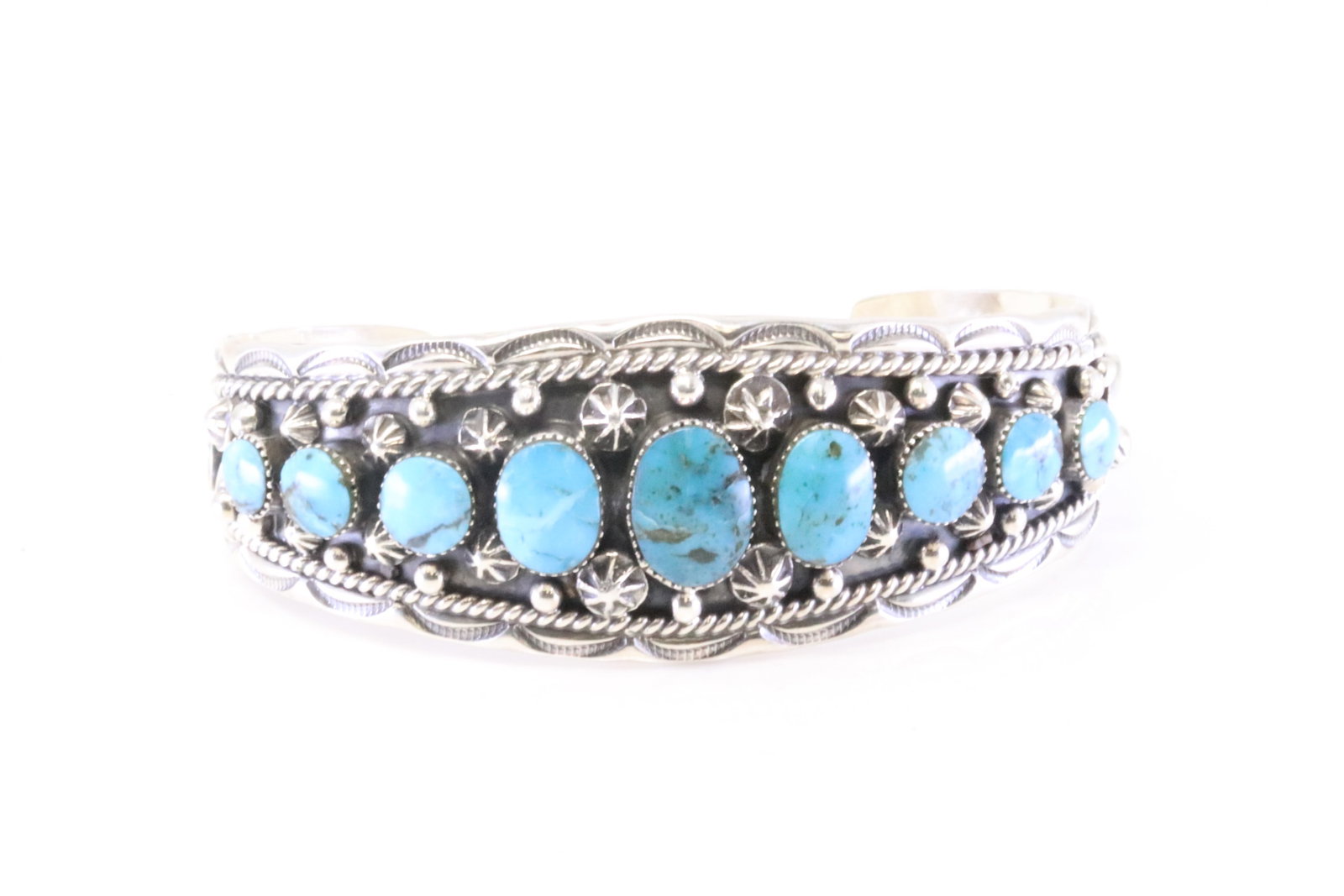 Native America Navajo Sterling Silver Turquoise Bracelet Cuff By Gilbert Smith.: This is a Native America Navajo Sterling Silver Turquoise Bracelet Cuff By Gilbert Smith.