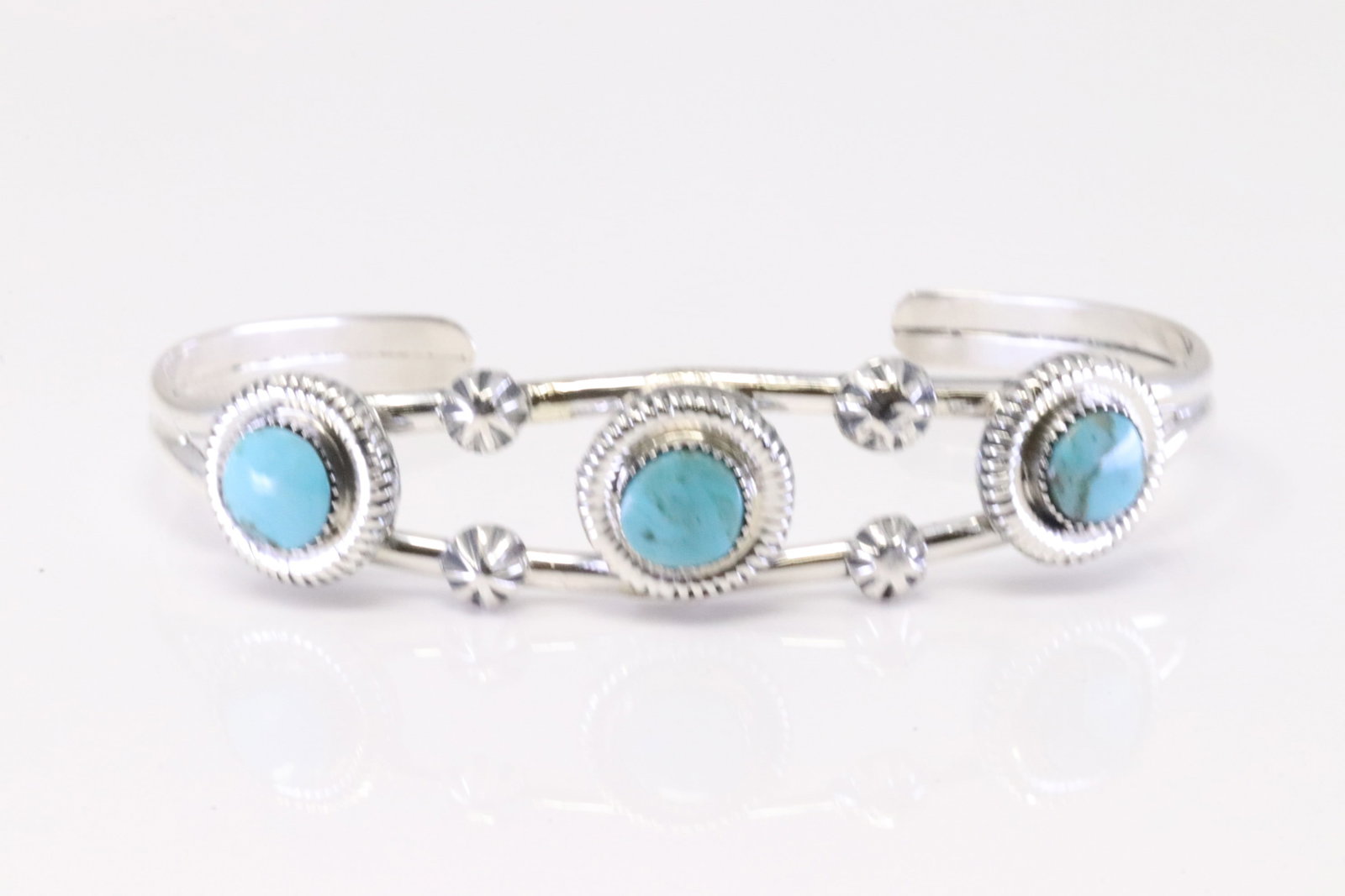 Native America Navajo Sterling Silver Turquoise Bracelet Cuff By Dorothy Lee.: This is a Native America Navajo Sterling Silver Turquoise Bracelet Cuff By Dorothy Lee.