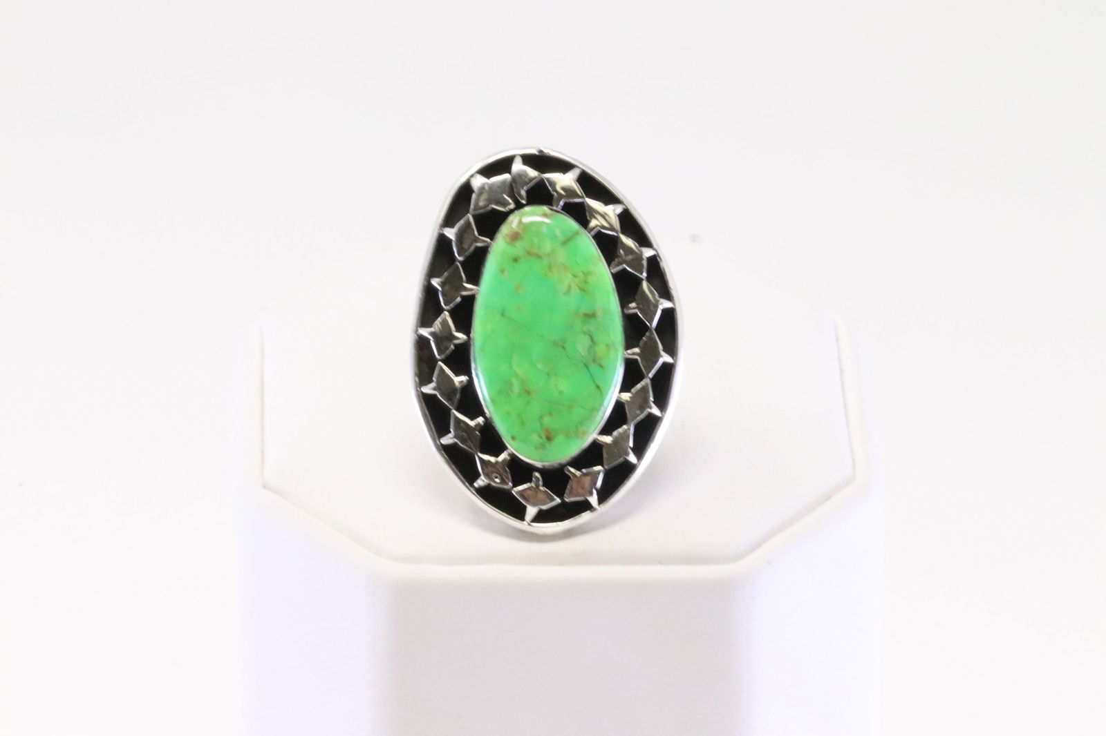Native America Zuni Sterling Silver Green Stone Ring By Kenny Lonjose. (1 of 4)