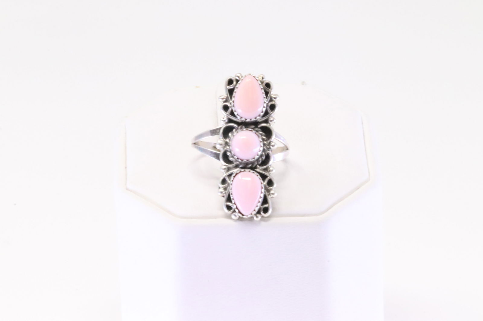 Native America Navajo Sterling Silver Pink Conch Shell Ring By M. (1 of 4)