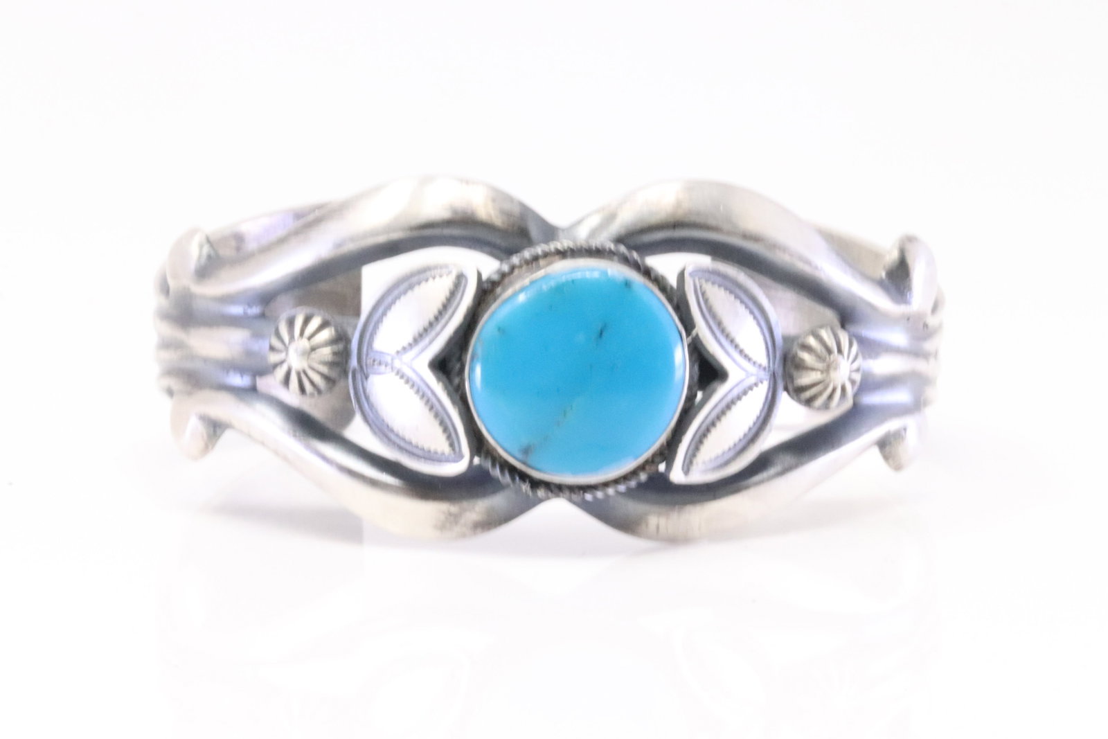 Native America Navajo Sterling Silver Turquoise Bracelet Cuff By Henry Morgan.: This is a Native America Navajo Sterling Silver Turquoise Bracelet Cuff By Henry Morgan.