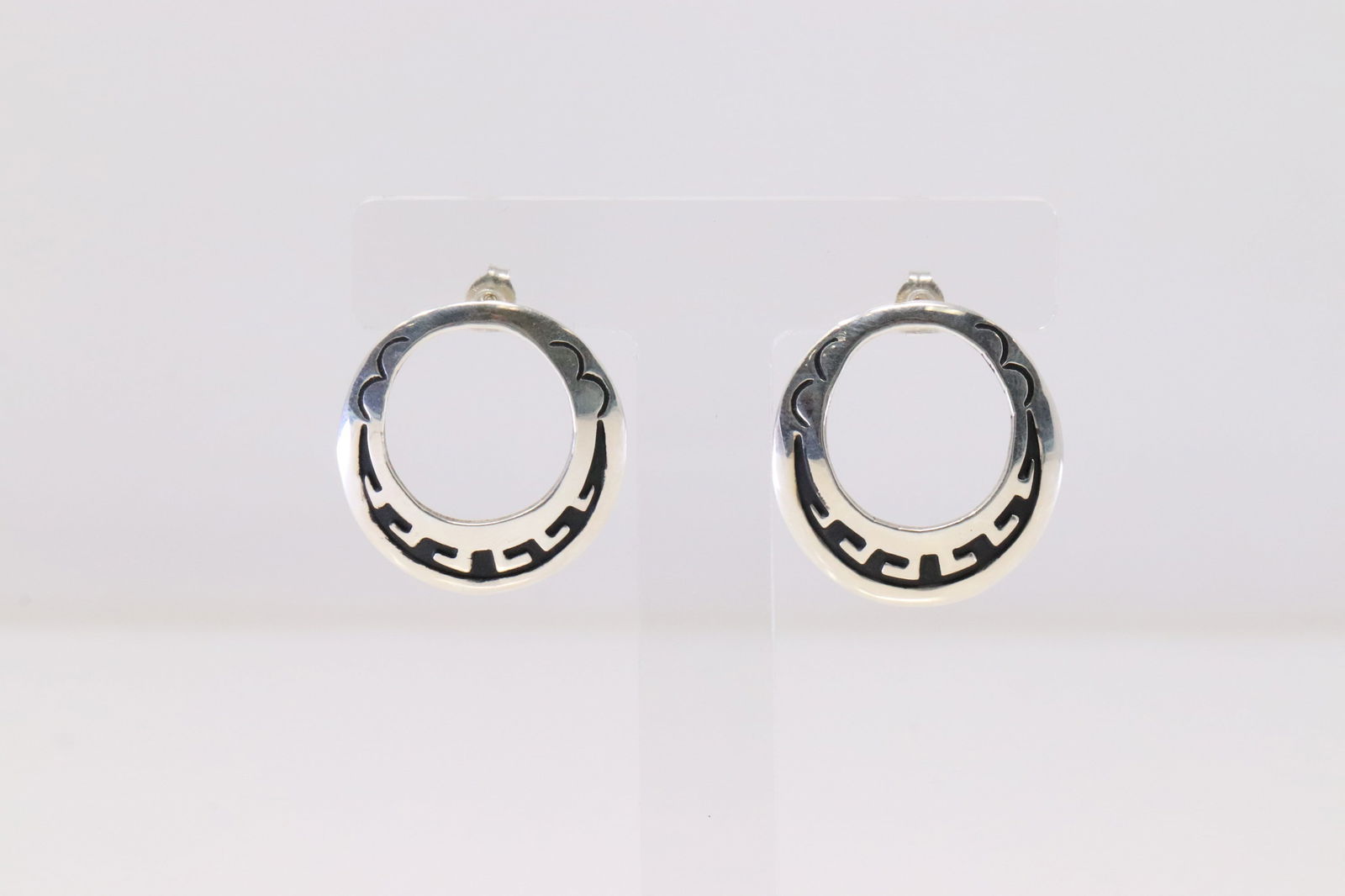 Native America Navajo Sterling Silver Post Earring's By T&R Singer. (1 of 4)