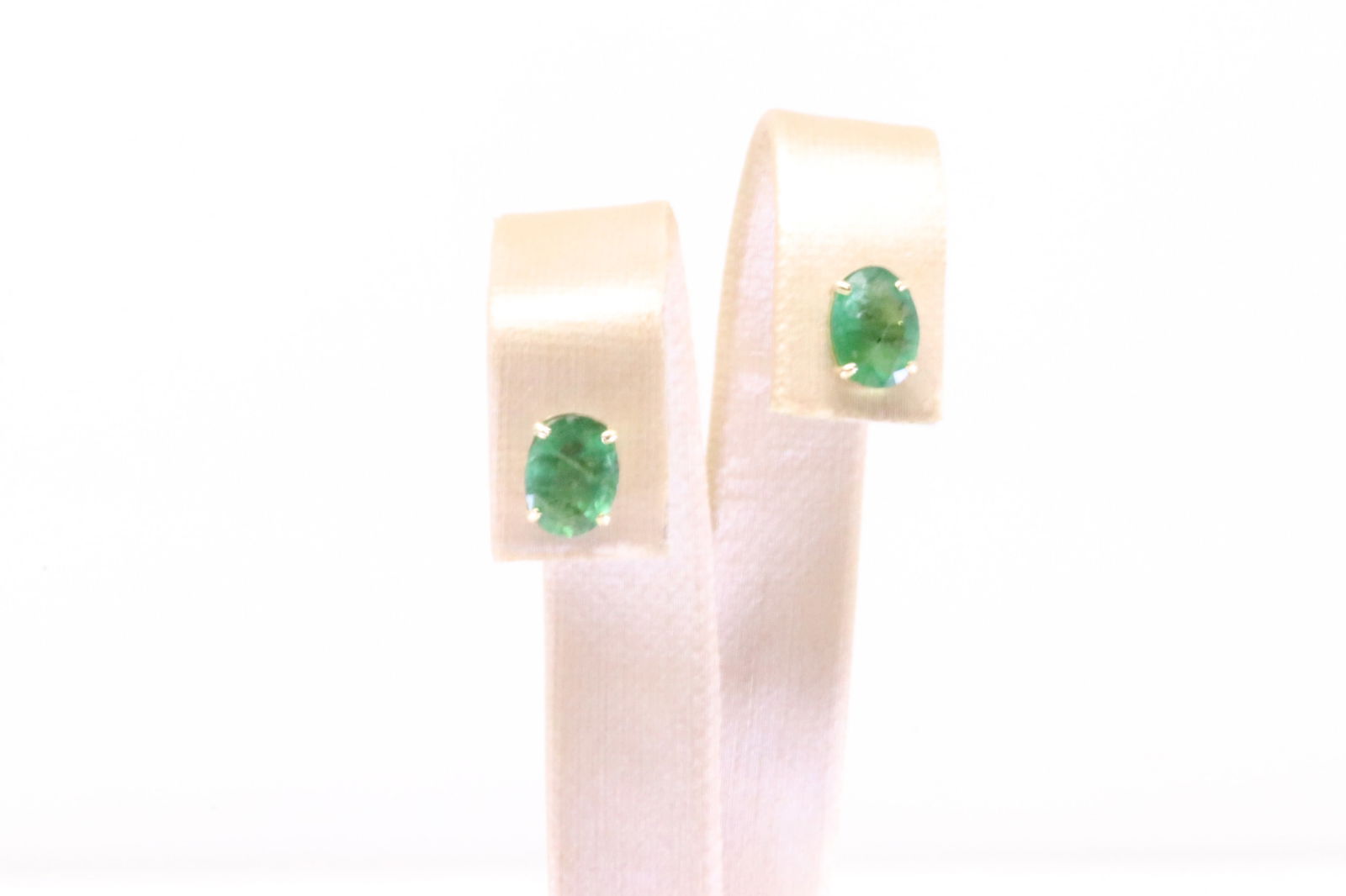 Emerald Stud Earring 14Kt. (1 of 4)