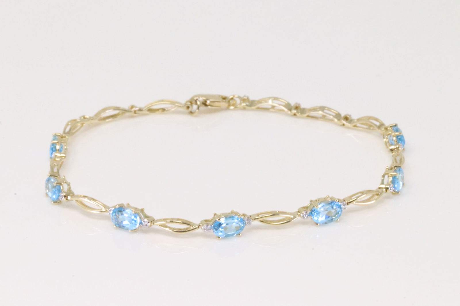 Blue Topaz & Diamond Bracelet 10Kt. (1 of 5)