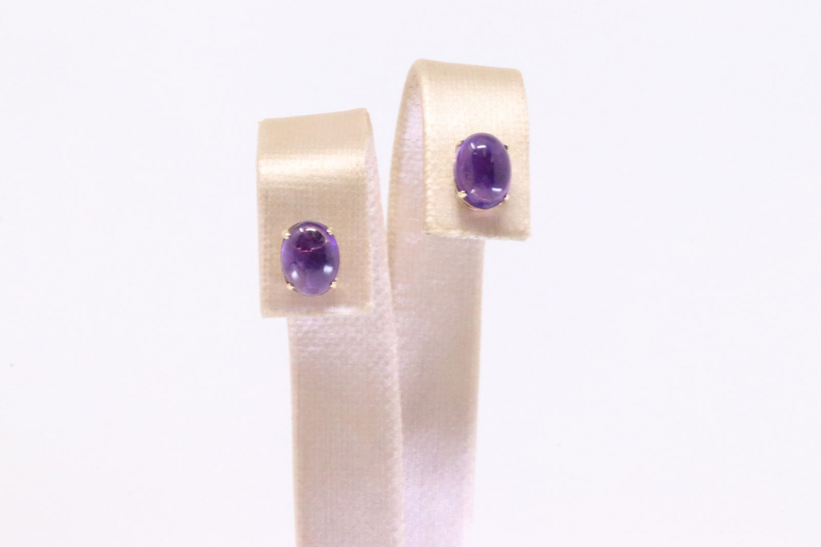 Amethyst Cabochon Stud Earring 14Kt. (1 of 4)