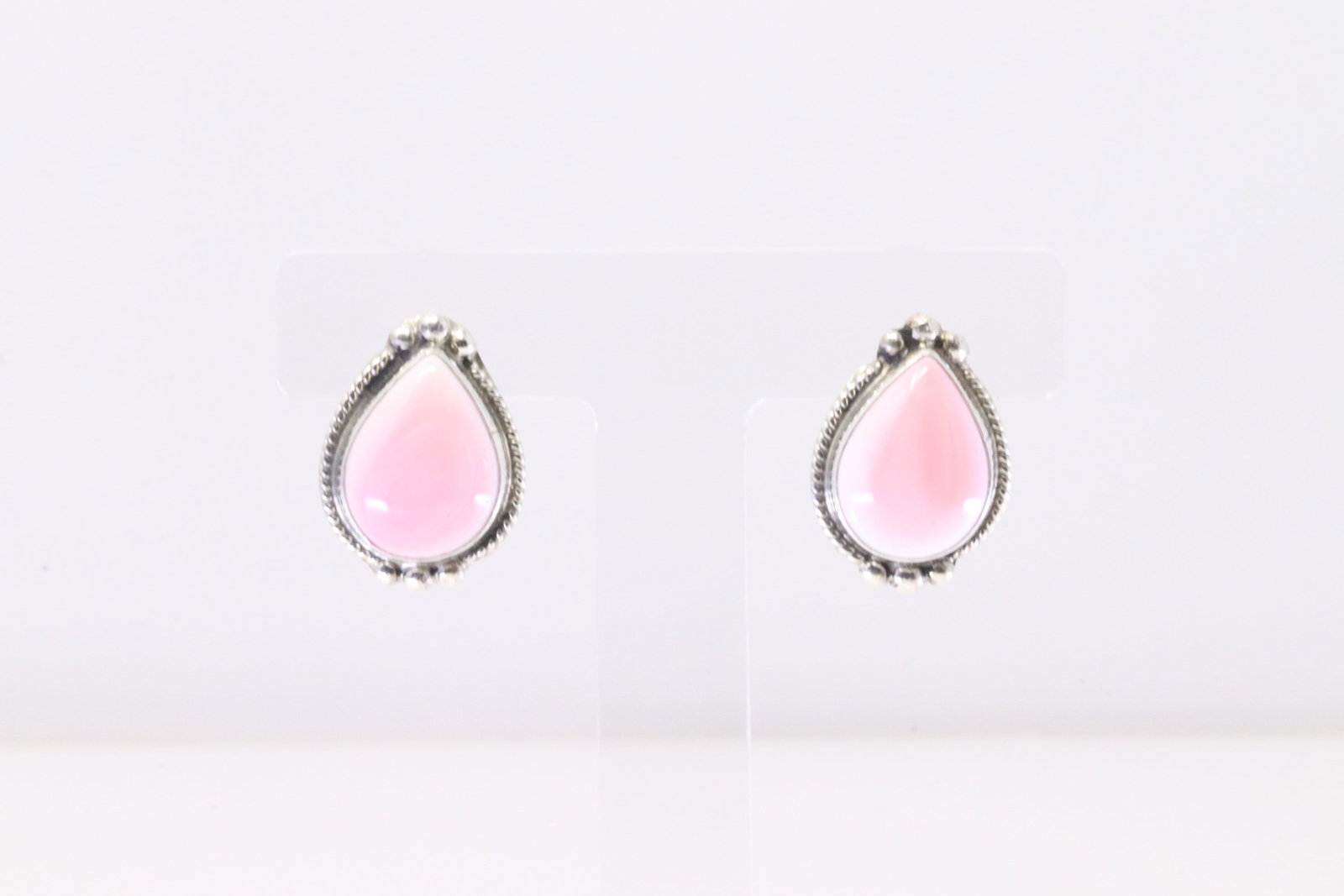 Native America Navajo Sterling Silver Pink Conch Shell Post Earring's By Byron Begay.: This is a Native America Navajo Sterling Silver Pink Conch Shell Post Earring's By Byron Begay.