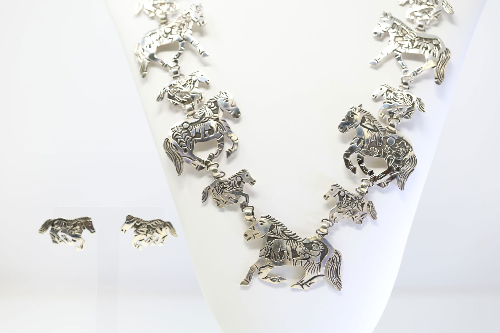 Native America Navajo Sterling Silver Horse Necklace & Earring's Set By B.C. (1 of 7)