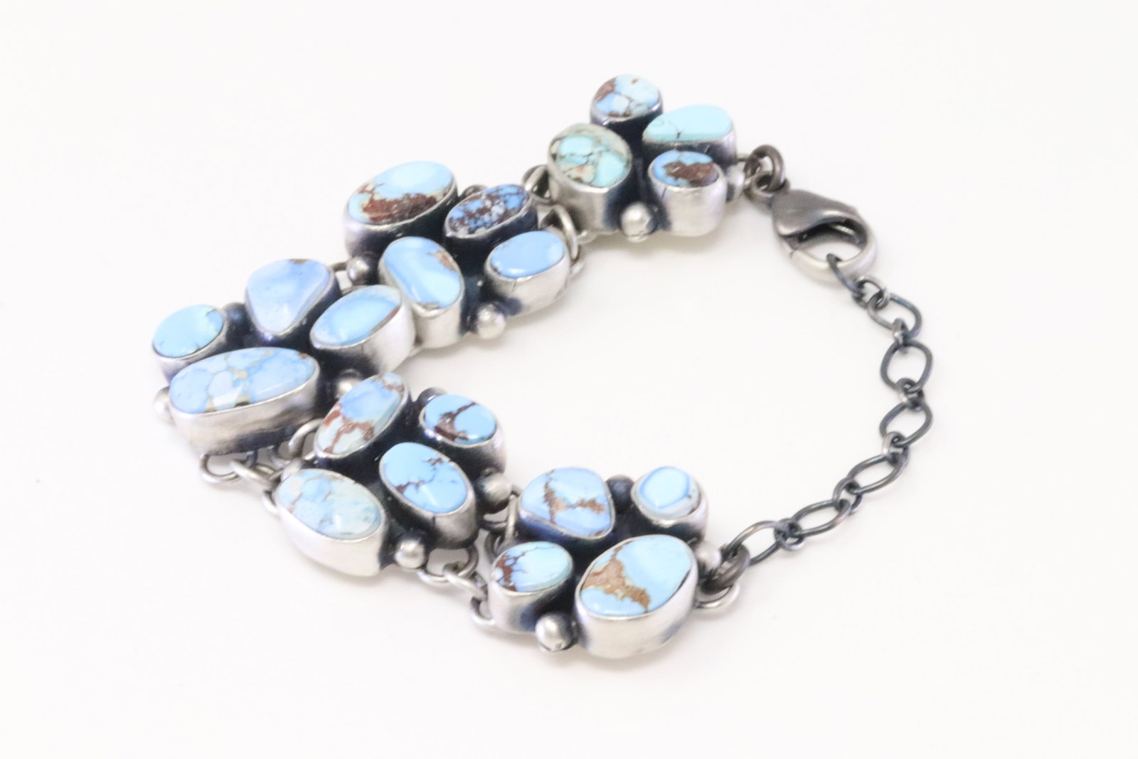 Native America Navajo Sterling Silver Golden Hill Turquoise Bracelet Link By Betty Tom.: This is a Native America Navajo Sterling Silver Golden Hill Turquoise Bracelet Link By Betty Tom. Bracelet length: 7.00" Adjustable.