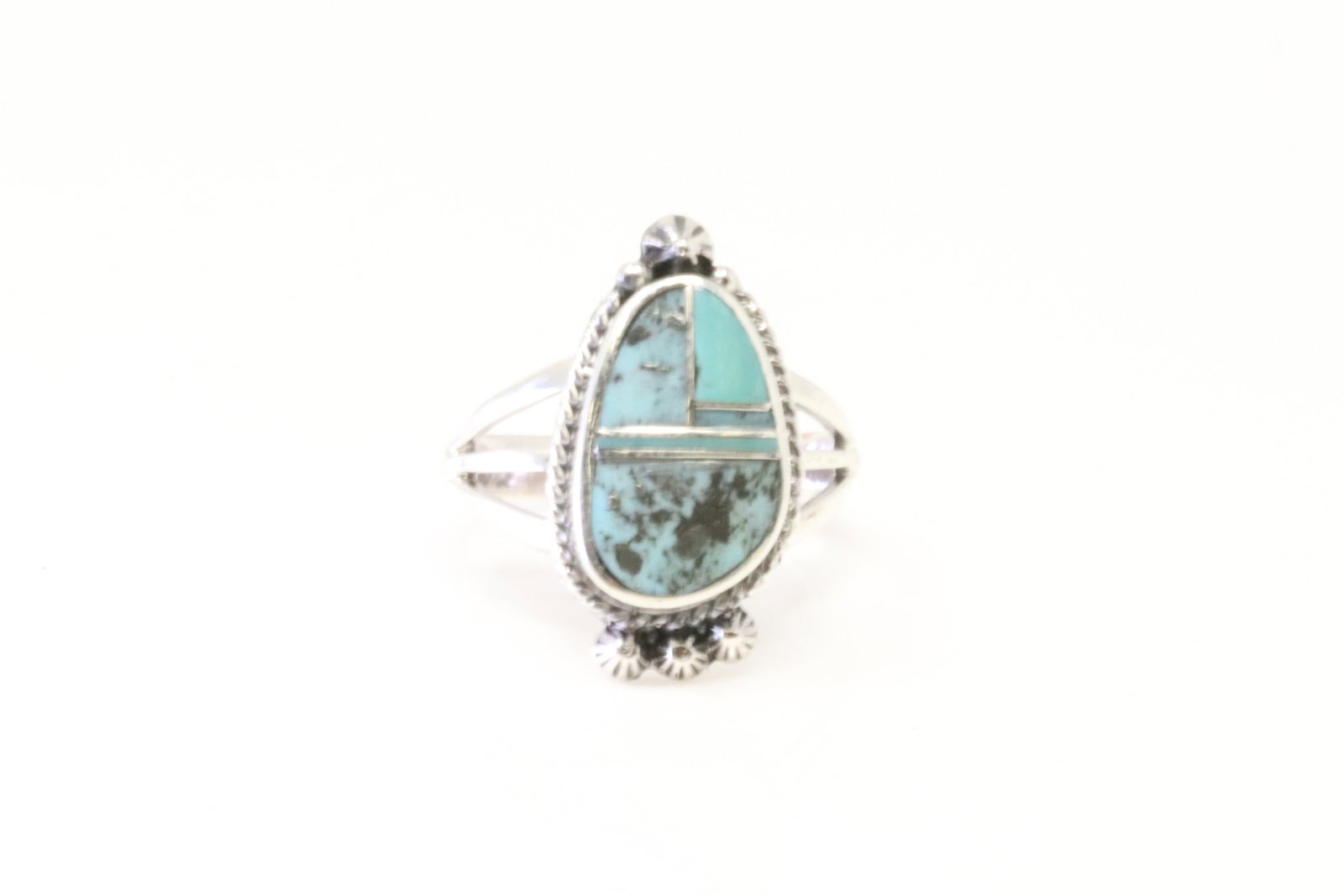Native America Navajo Sterling Silver Turquoise Inlay Ring By James Manygoat.: This is a Native America Navajo Sterling Silver Turquoise Inlay Ring By James Manygoat. Ring size: 6.50.